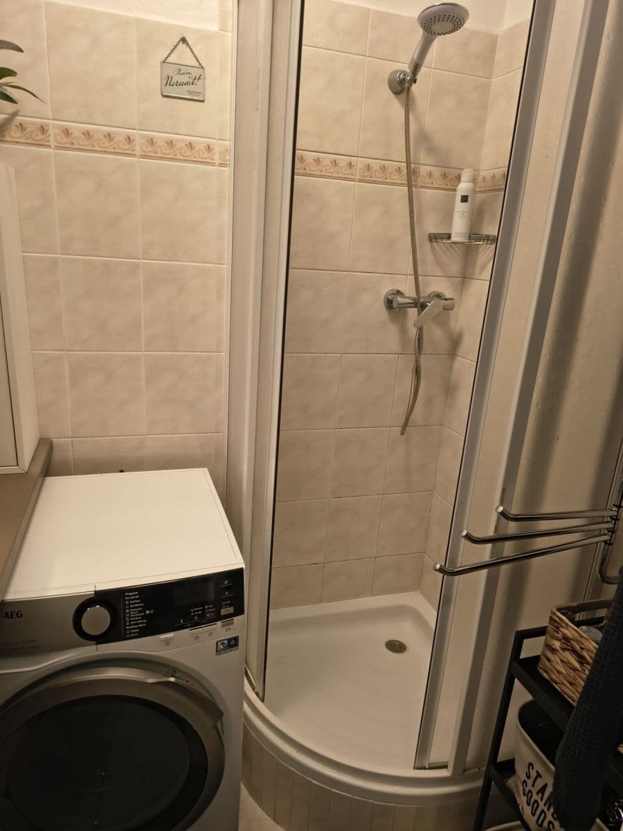 Prenájom bytu 3-izbový 75 m², Brněnská, Šlapanice, Jihomoravský kraj Prenájom bytu 3-izbový 75 m², Brněnská, Šlapanice, Jihomoravský kraj