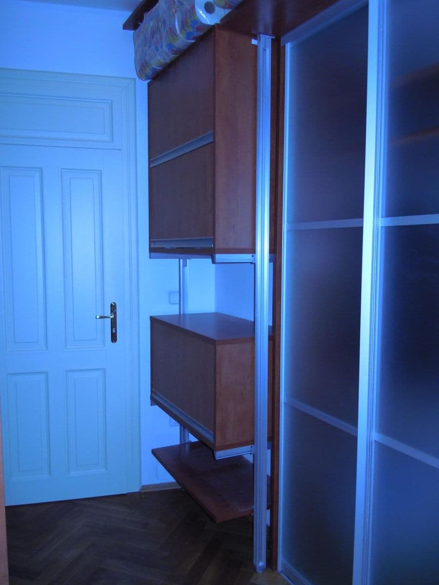 Prenájom bytu 3-izbový 119 m², Vratislavova, Praha, Praha Prenájom bytu 3-izbový 119 m², Vratislavova, Praha, Praha