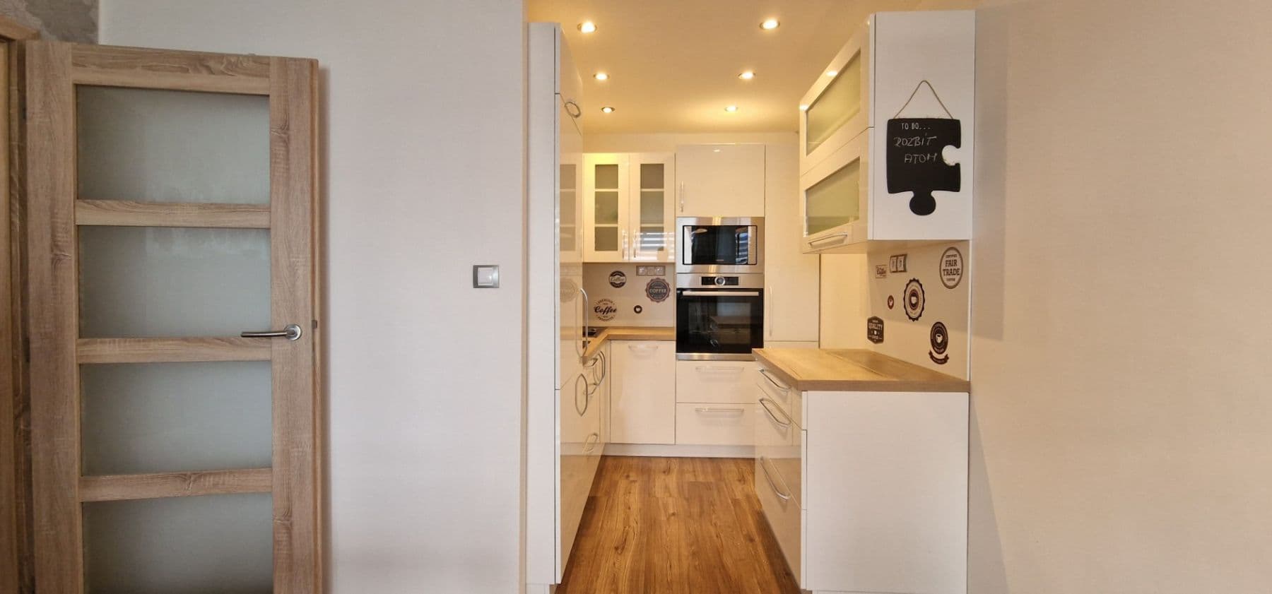 Prenájom bytu 2-izbový 43 m², Modrá, Praha, Praha Prenájom bytu 2-izbový 43 m², Modrá, Praha, Praha