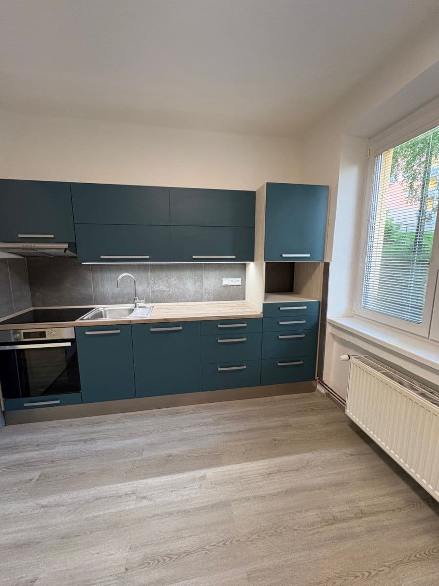 Prenájom bytu 2-izbový 61 m², Leoše Janáčka, Jihlava, Kraj Vysočina Prenájom bytu 2-izbový 61 m², Leoše Janáčka, Jihlava, Kraj Vysočina