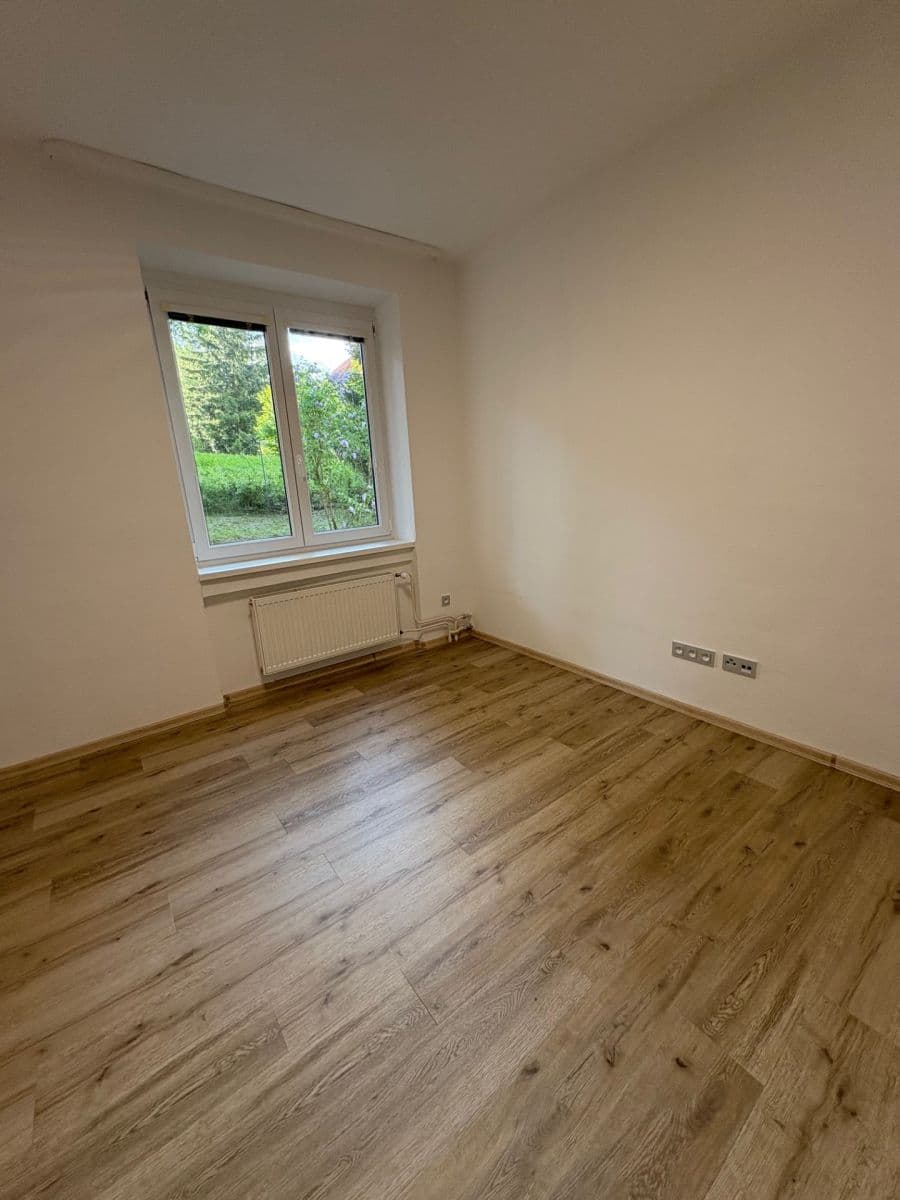 Prenájom bytu 2-izbový 61 m², Leoše Janáčka, Jihlava, Kraj Vysočina Prenájom bytu 2-izbový 61 m², Leoše Janáčka, Jihlava, Kraj Vysočina