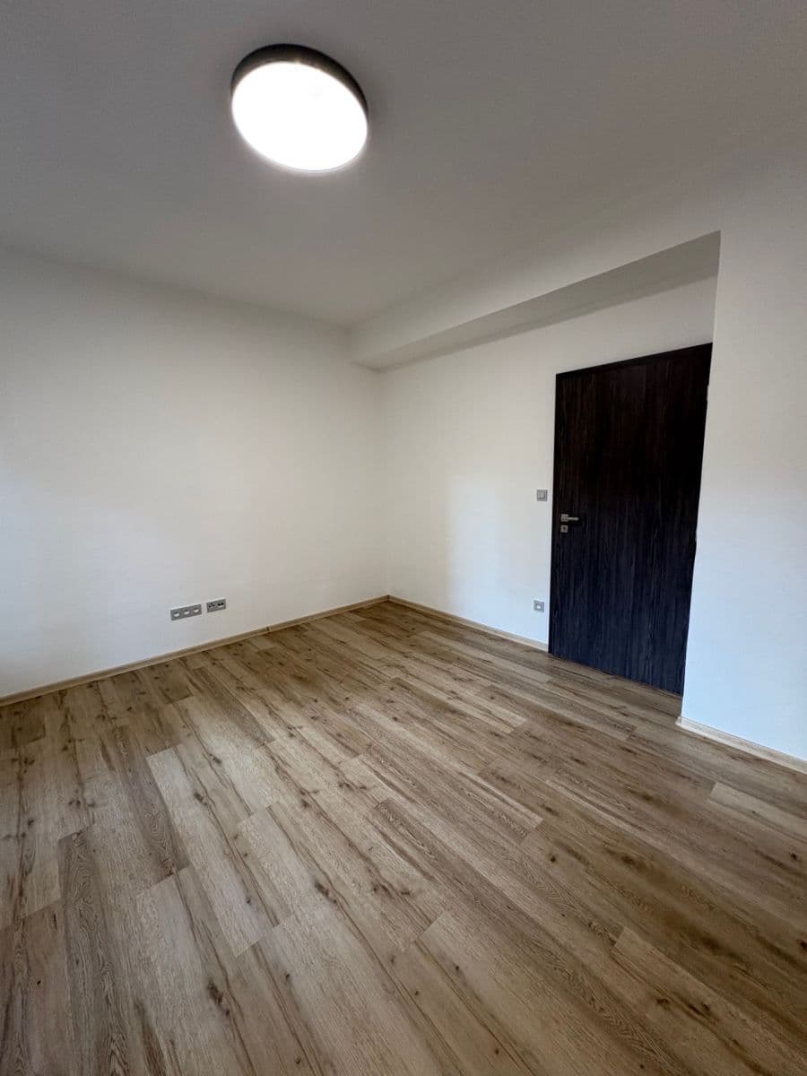 Prenájom bytu 2-izbový 61 m², Leoše Janáčka, Jihlava, Kraj Vysočina Prenájom bytu 2-izbový 61 m², Leoše Janáčka, Jihlava, Kraj Vysočina