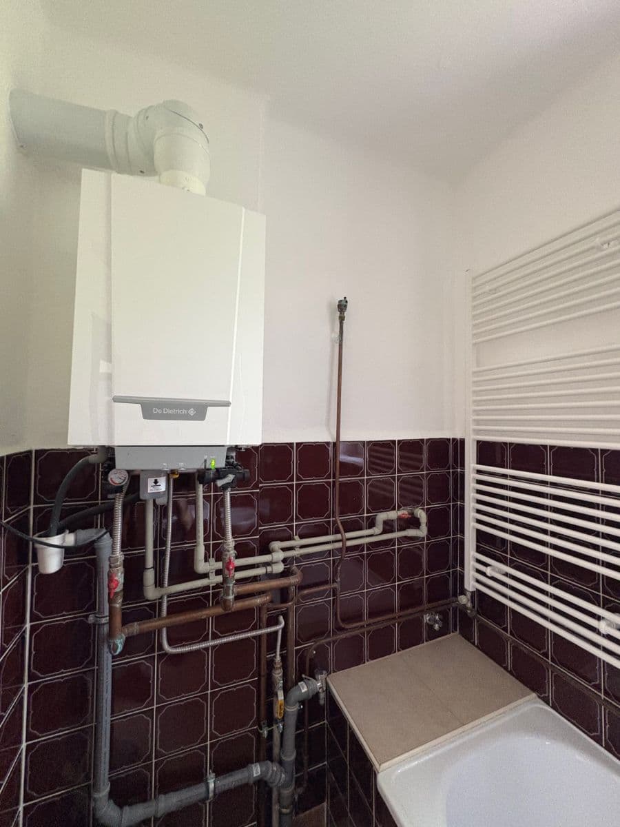 Prenájom bytu 2-izbový 61 m², Leoše Janáčka, Jihlava, Kraj Vysočina Prenájom bytu 2-izbový 61 m², Leoše Janáčka, Jihlava, Kraj Vysočina