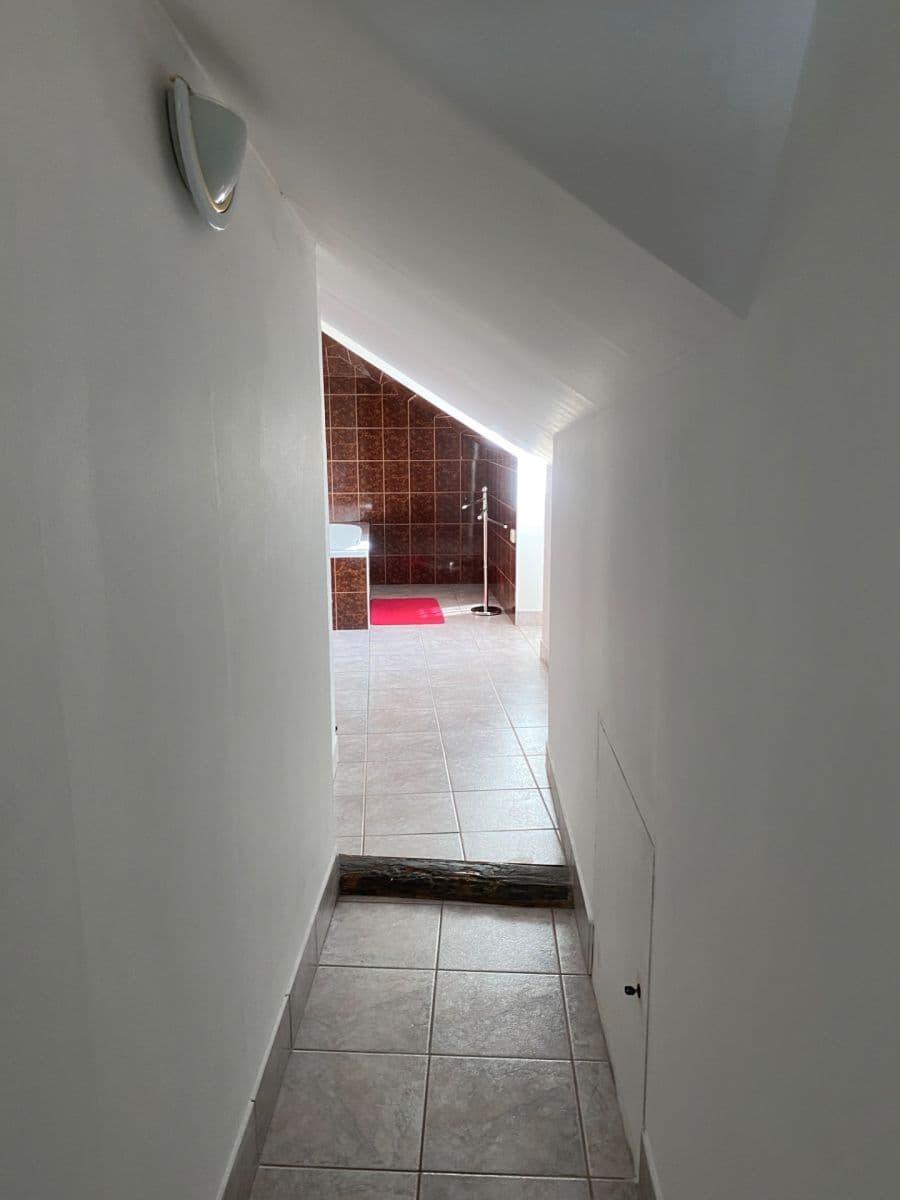 Prenájom bytu 1-izbový 40 m², Hradební, Tábor, Jihočeský kraj Prenájom bytu 1-izbový 40 m², Hradební, Tábor, Jihočeský kraj