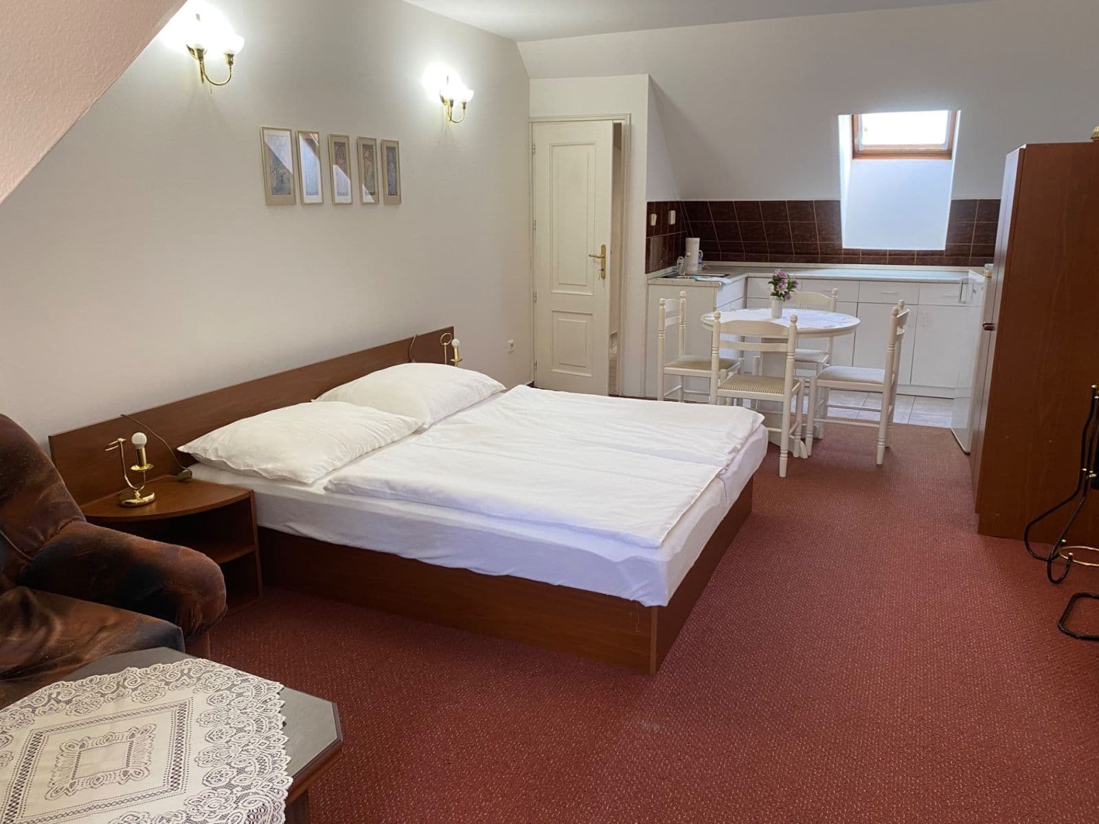 Prenájom bytu 1-izbový 40 m², Hradební, Tábor, Jihočeský kraj Prenájom bytu 1-izbový 40 m², Hradební, Tábor, Jihočeský kraj