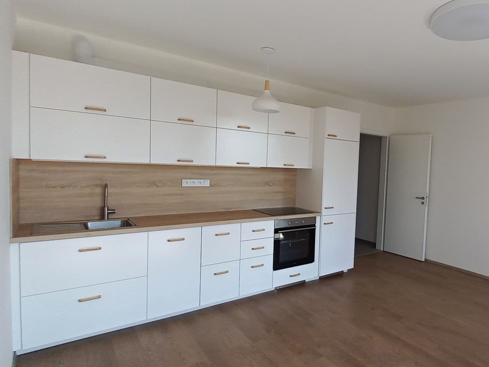 Prenájom bytu 2-izbový 53 m², Huppnerova, Praha, Praha Prenájom bytu 2-izbový 53 m², Huppnerova, Praha, Praha
