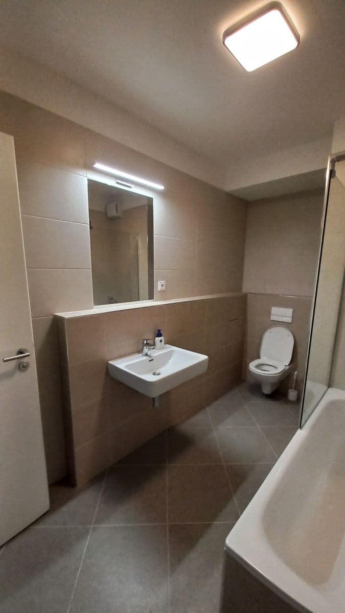 Prenájom bytu 2-izbový 53 m², Huppnerova, Praha, Praha Prenájom bytu 2-izbový 53 m², Huppnerova, Praha, Praha