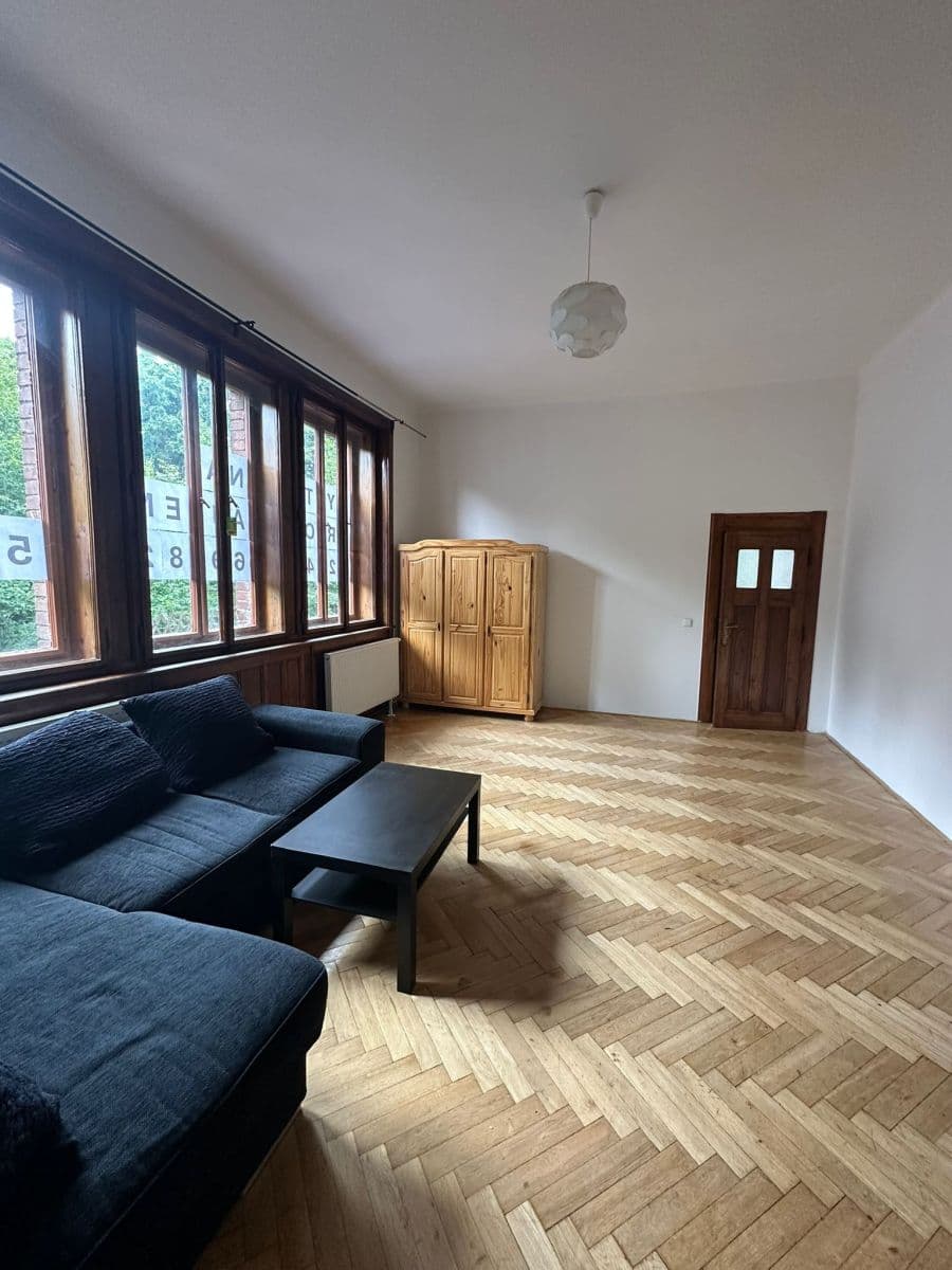 Prenájom bytu 78 m², náměstí Tomáše Garrigue Masaryka, Poděbrady, Středočeský kraj Prenájom bytu 78 m², náměstí Tomáše Garrigue Masaryka, Poděbrady, Středočeský kraj