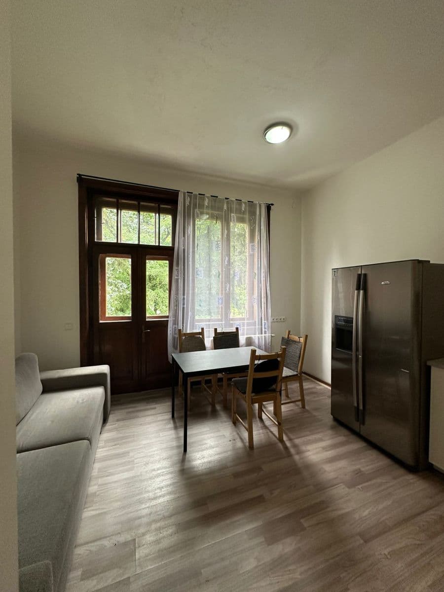Prenájom bytu 78 m², náměstí Tomáše Garrigue Masaryka, Poděbrady, Středočeský kraj Prenájom bytu 78 m², náměstí Tomáše Garrigue Masaryka, Poděbrady, Středočeský kraj