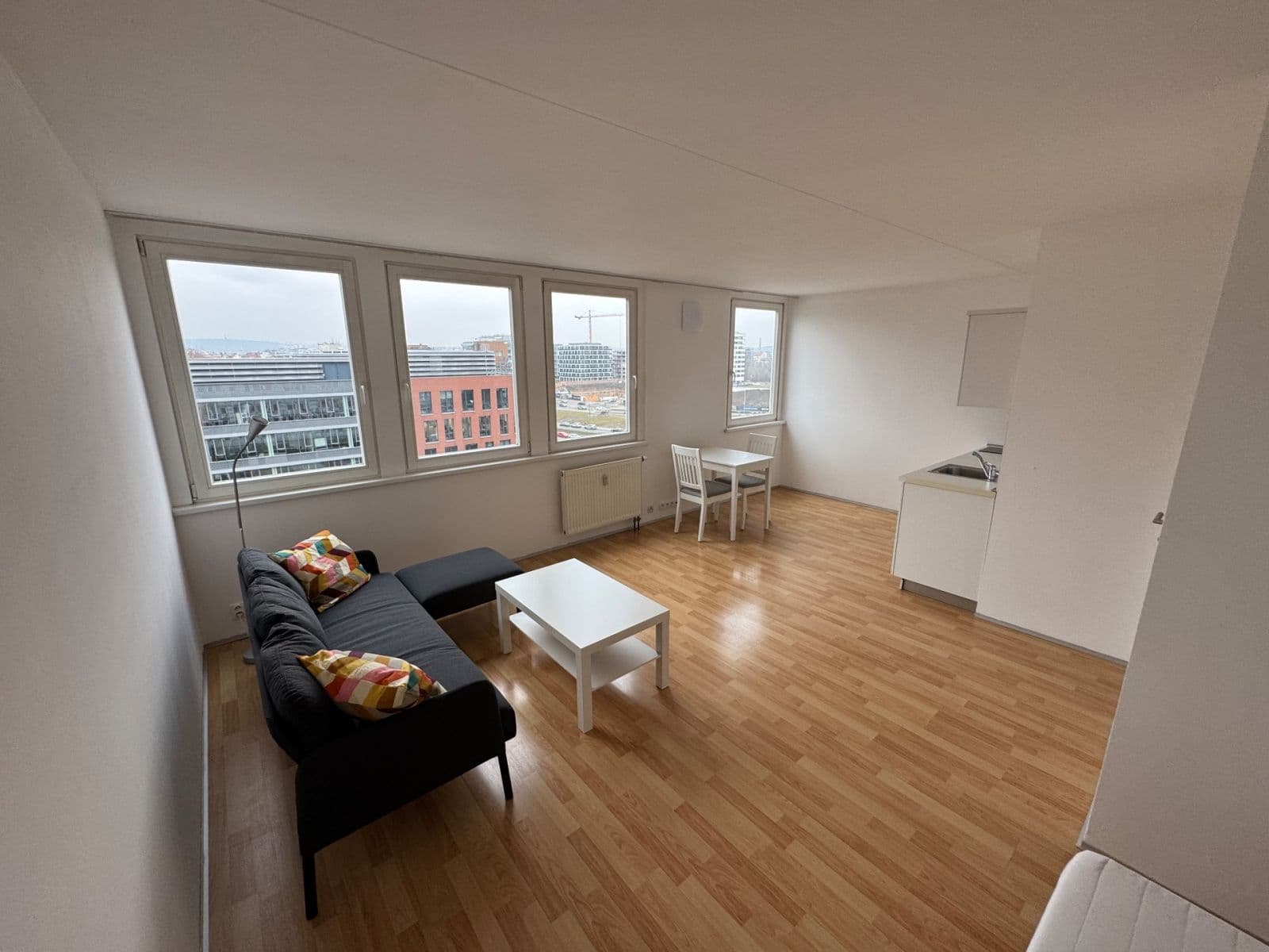 Prenájom bytu 1-izbový 36 m², Molákova, Praha, Praha Prenájom bytu 1-izbový 36 m², Molákova, Praha, Praha
