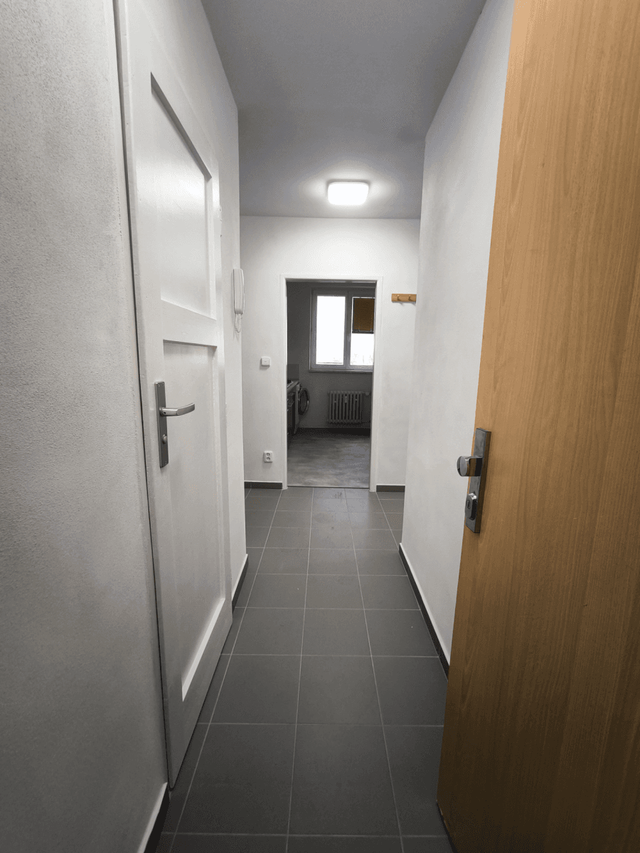Prenájom bytu 1-izbový 38 m², Čs. exilu, Ostrava, Moravskoslezský kraj Prenájom bytu 1-izbový 38 m², Čs. exilu, Ostrava, Moravskoslezský kraj