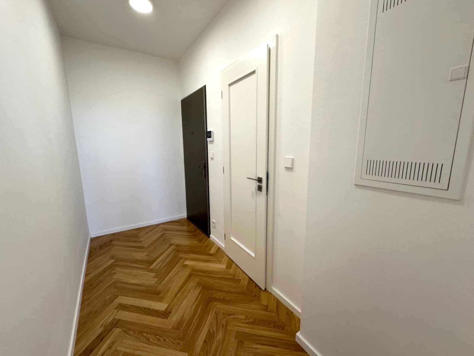 Prenájom bytu 1-izbový 31 m², Vinohradská, Praha, Praha Prenájom bytu 1-izbový 31 m², Vinohradská, Praha, Praha
