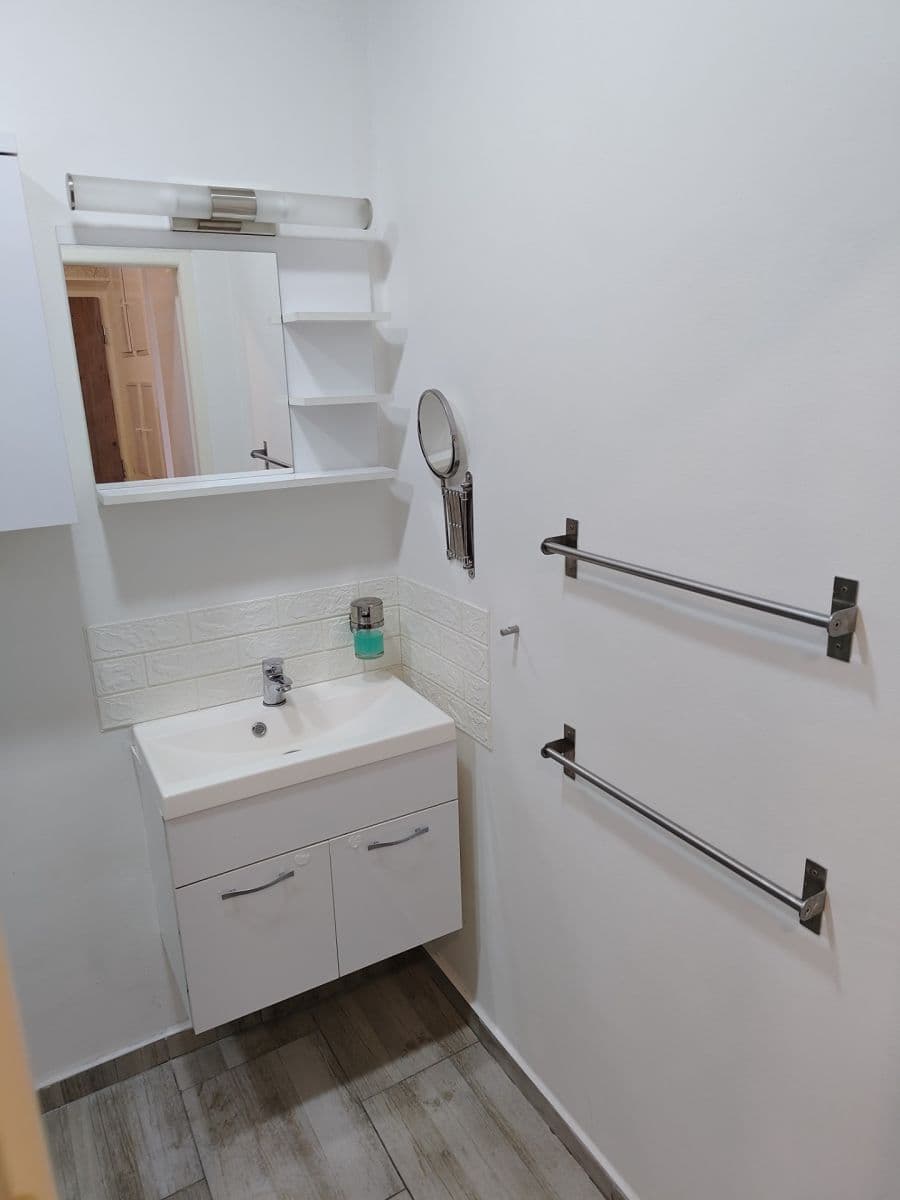 Prenájom bytu 2-izbový 52 m², Počernická, Praha, Praha Prenájom bytu 2-izbový 52 m², Počernická, Praha, Praha