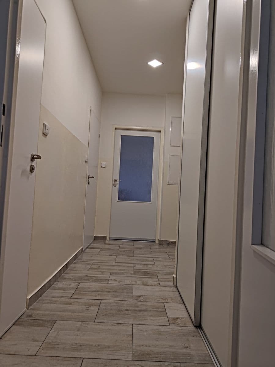 Prenájom bytu 2-izbový 52 m², Počernická, Praha, Praha Prenájom bytu 2-izbový 52 m², Počernická, Praha, Praha