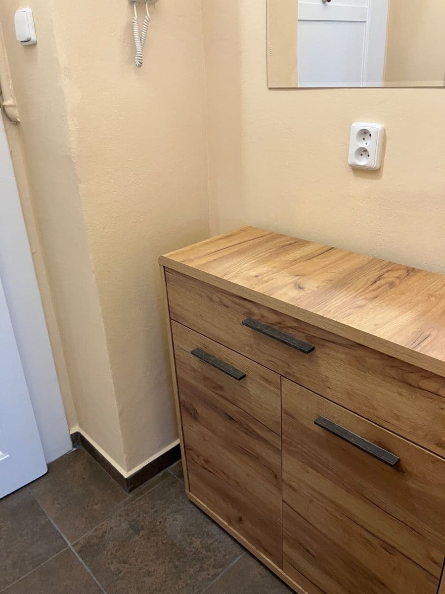 Prenájom bytu 1-izbový 43 m², Nuselská, Praha, Praha Prenájom bytu 1-izbový 43 m², Nuselská, Praha, Praha