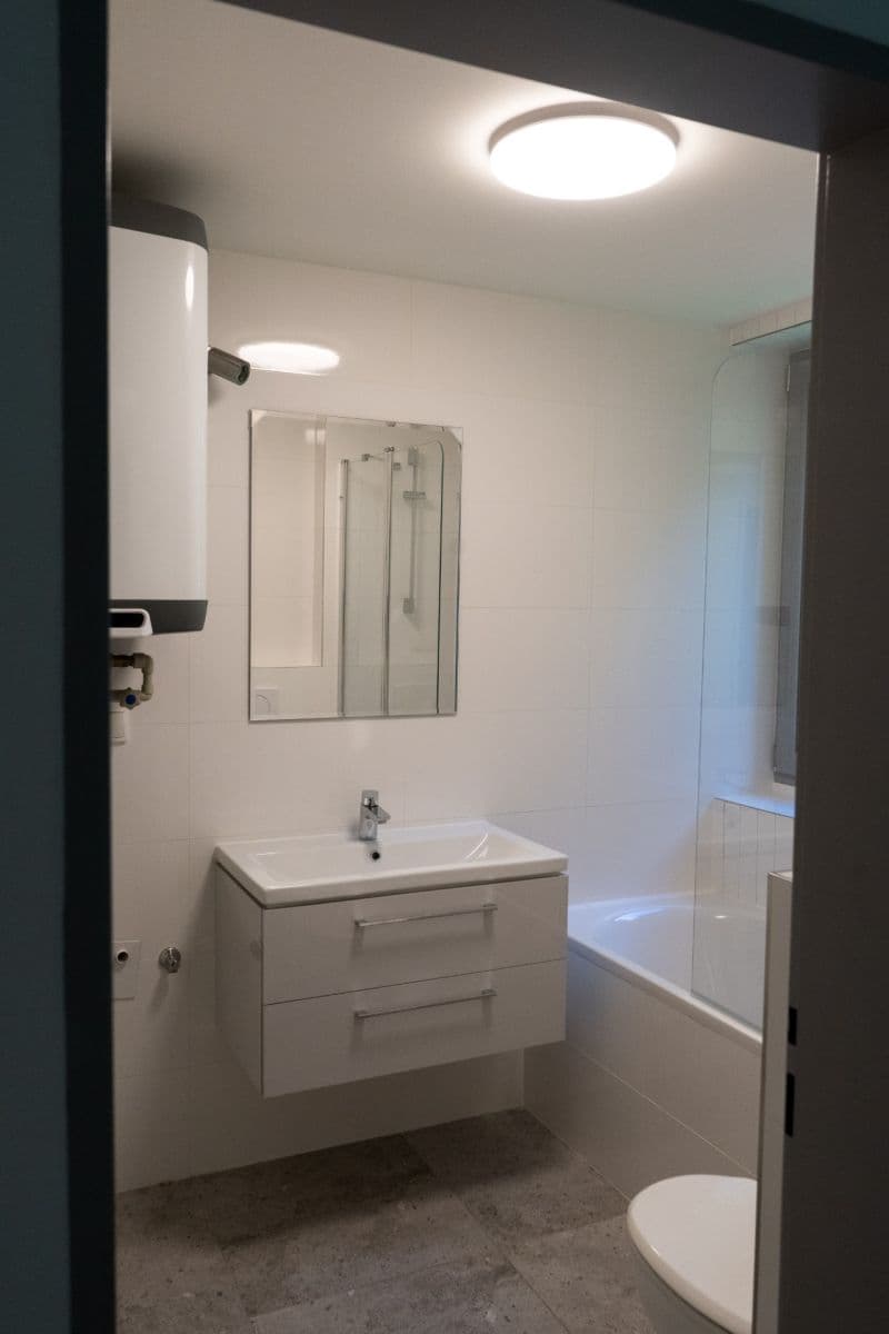 Prenájom bytu 2-izbový 35 m², Karlovarská, Praha, Praha Prenájom bytu 2-izbový 35 m², Karlovarská, Praha, Praha