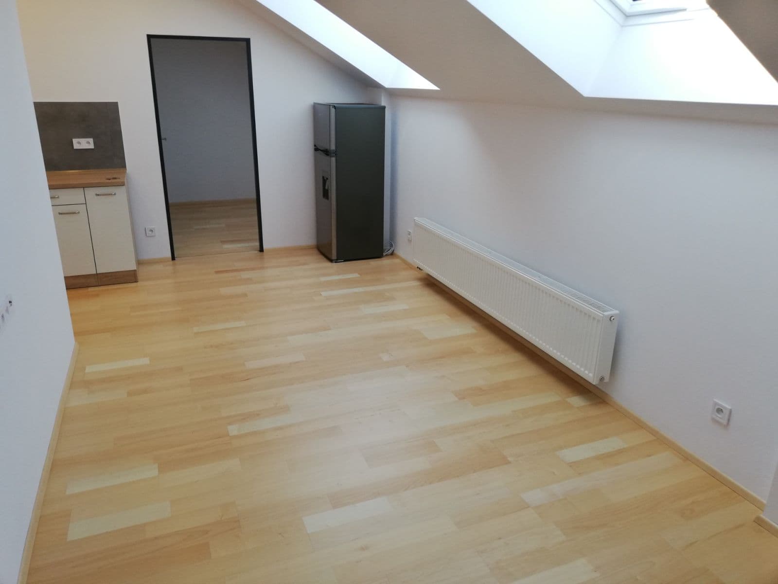 Prenájom bytu 2-izbový 42 m², Nerudova, Hradec Králové, Královéhradecký kraj Prenájom bytu 2-izbový 42 m², Nerudova, Hradec Králové, Královéhradecký kraj