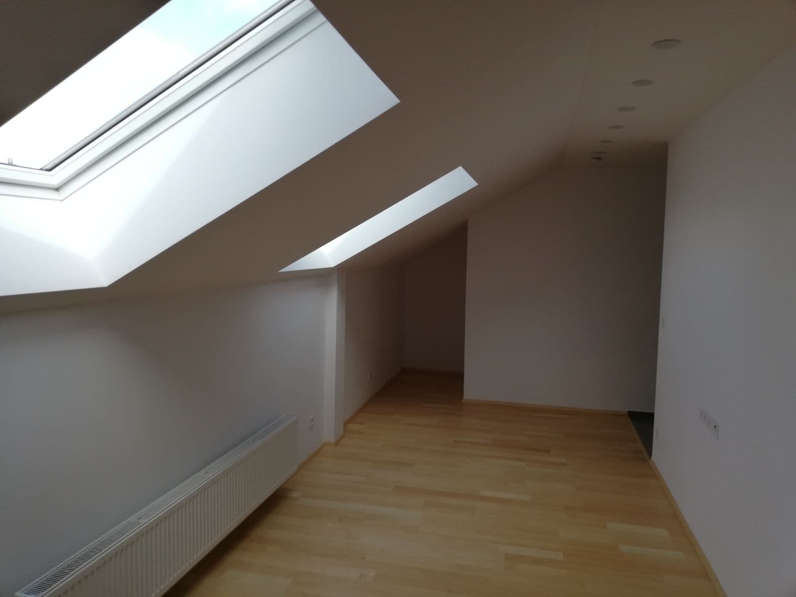 Prenájom bytu 2-izbový 42 m², Nerudova, Hradec Králové, Královéhradecký kraj Prenájom bytu 2-izbový 42 m², Nerudova, Hradec Králové, Královéhradecký kraj