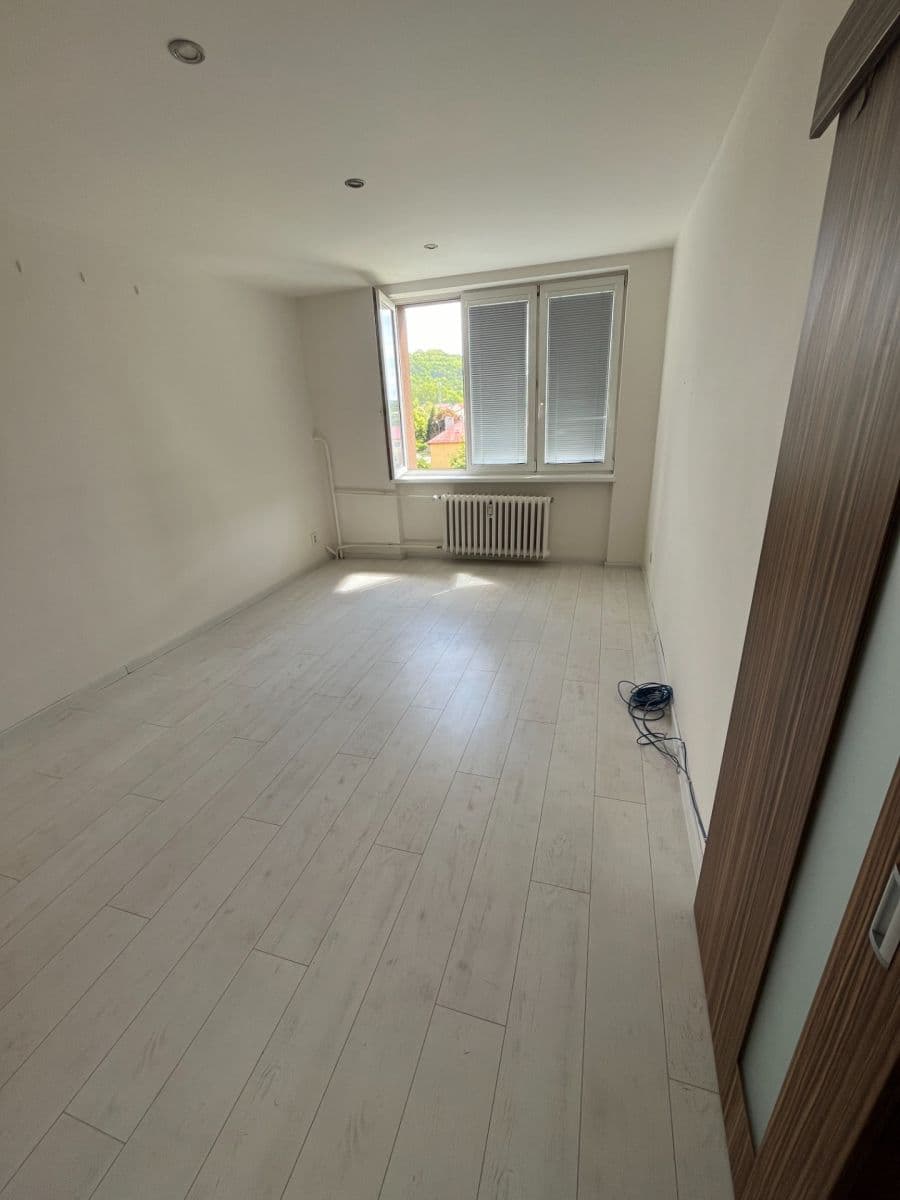 Prenájom bytu 2-izbový 55 m², Václava Řezáče, Klášterec nad Ohří, Ústecký kraj Prenájom bytu 2-izbový 55 m², Václava Řezáče, Klášterec nad Ohří, Ústecký kraj