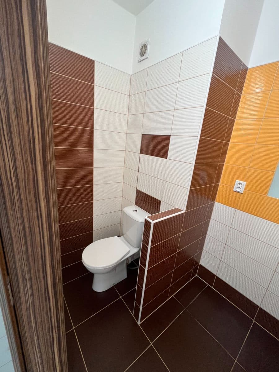 Prenájom bytu 2-izbový 55 m², Václava Řezáče, Klášterec nad Ohří, Ústecký kraj Prenájom bytu 2-izbový 55 m², Václava Řezáče, Klášterec nad Ohří, Ústecký kraj