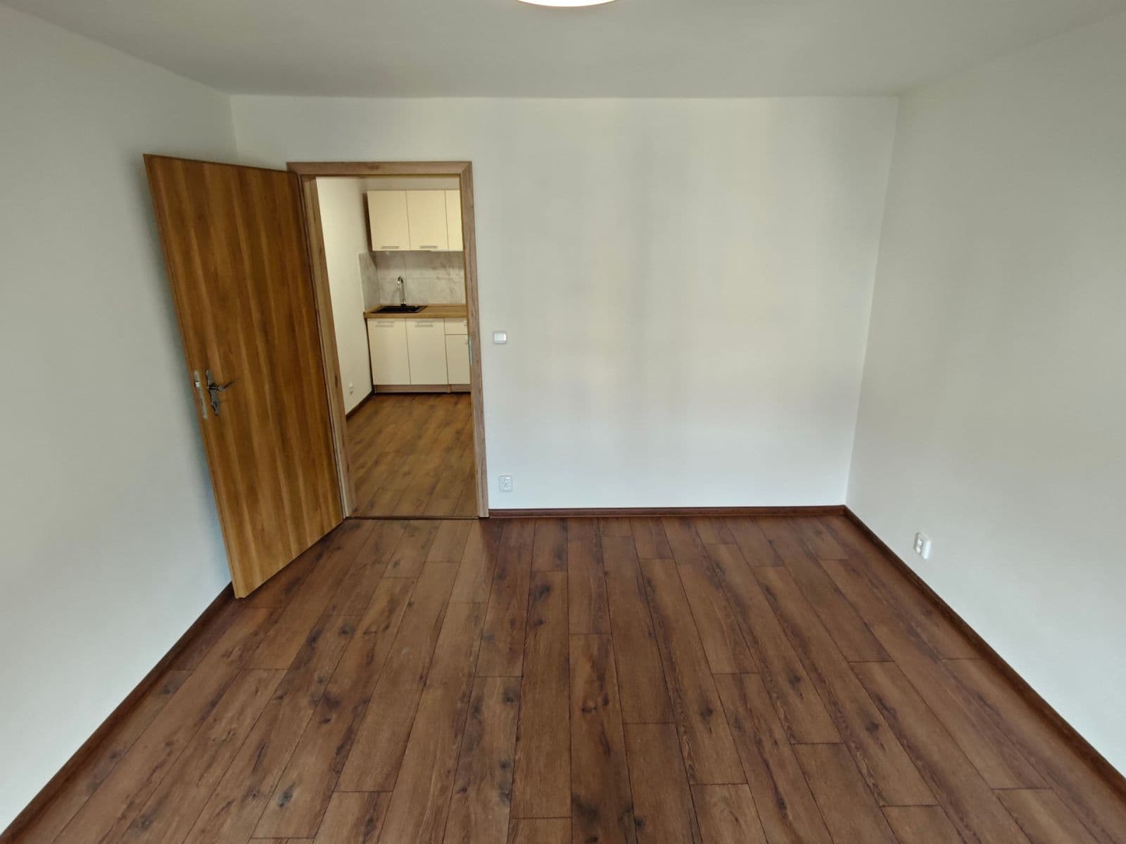 Prenájom bytu 1-izbový 28 m², Kralická, Praha, Praha Prenájom bytu 1-izbový 28 m², Kralická, Praha, Praha