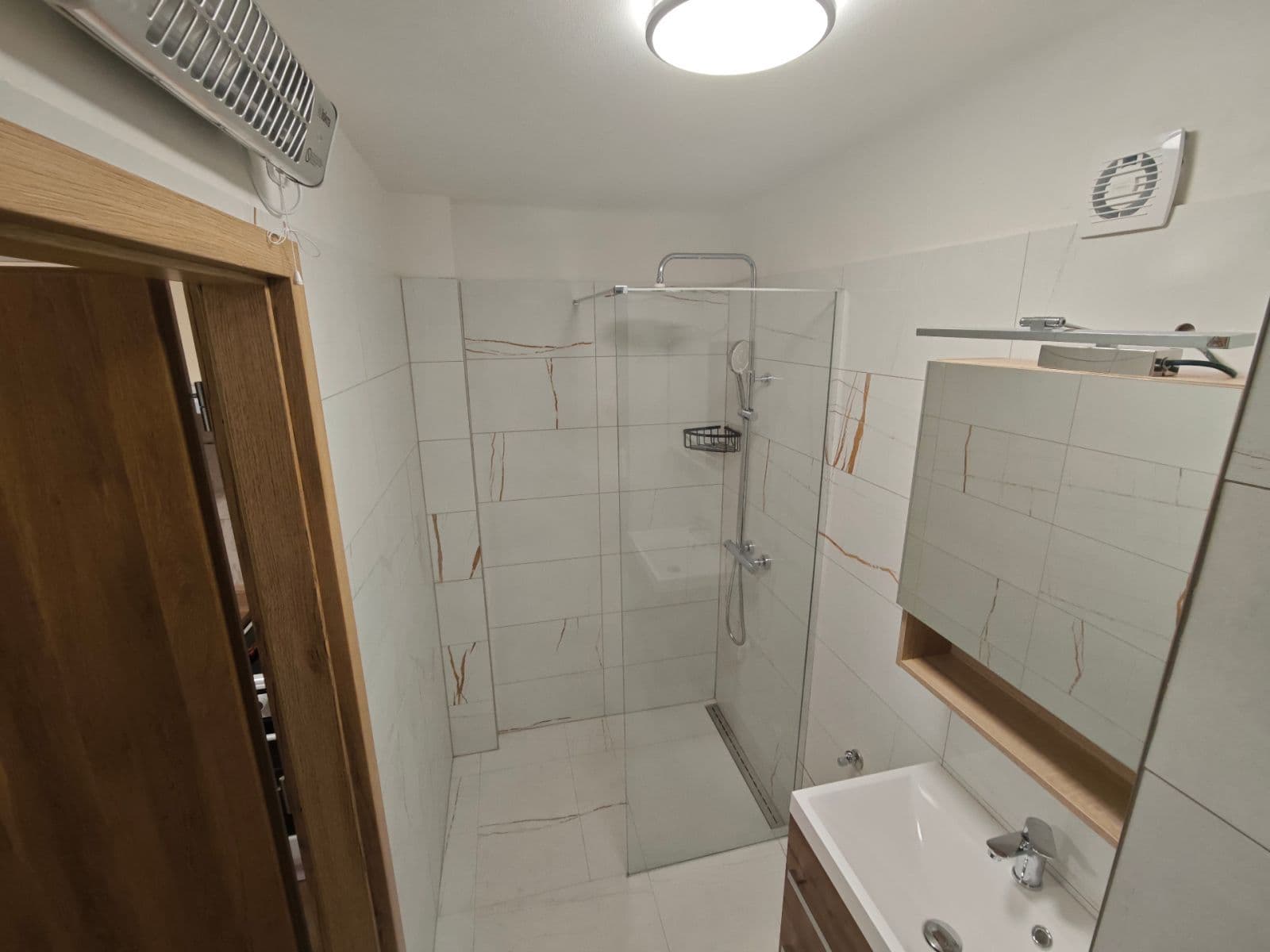 Prenájom bytu 1-izbový 28 m², Kralická, Praha, Praha Prenájom bytu 1-izbový 28 m², Kralická, Praha, Praha
