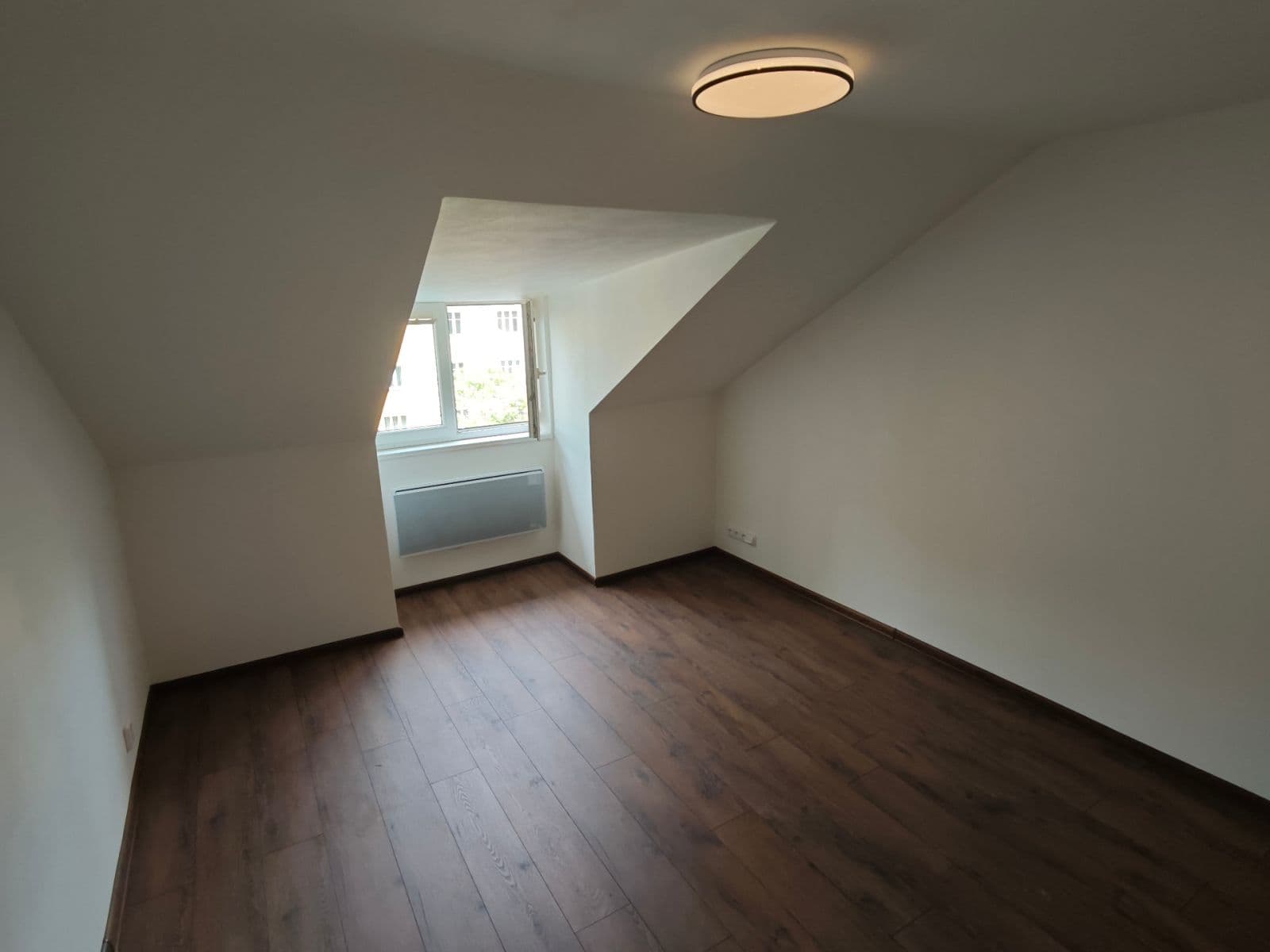 Prenájom bytu 1-izbový 28 m², Kralická, Praha, Praha Prenájom bytu 1-izbový 28 m², Kralická, Praha, Praha