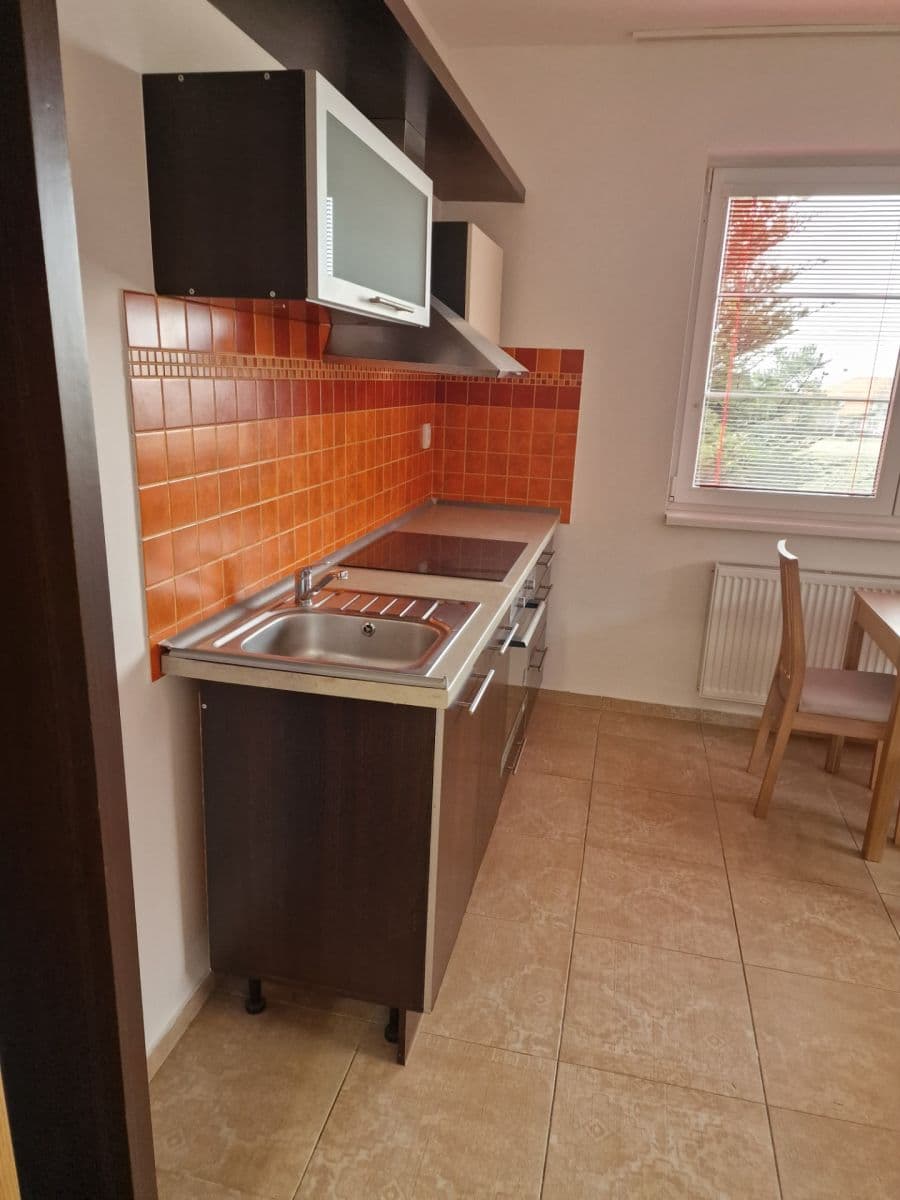 Prenájom bytu 2-izbový 51 m², Lesní, Holubice, Středočeský kraj Prenájom bytu 2-izbový 51 m², Lesní, Holubice, Středočeský kraj