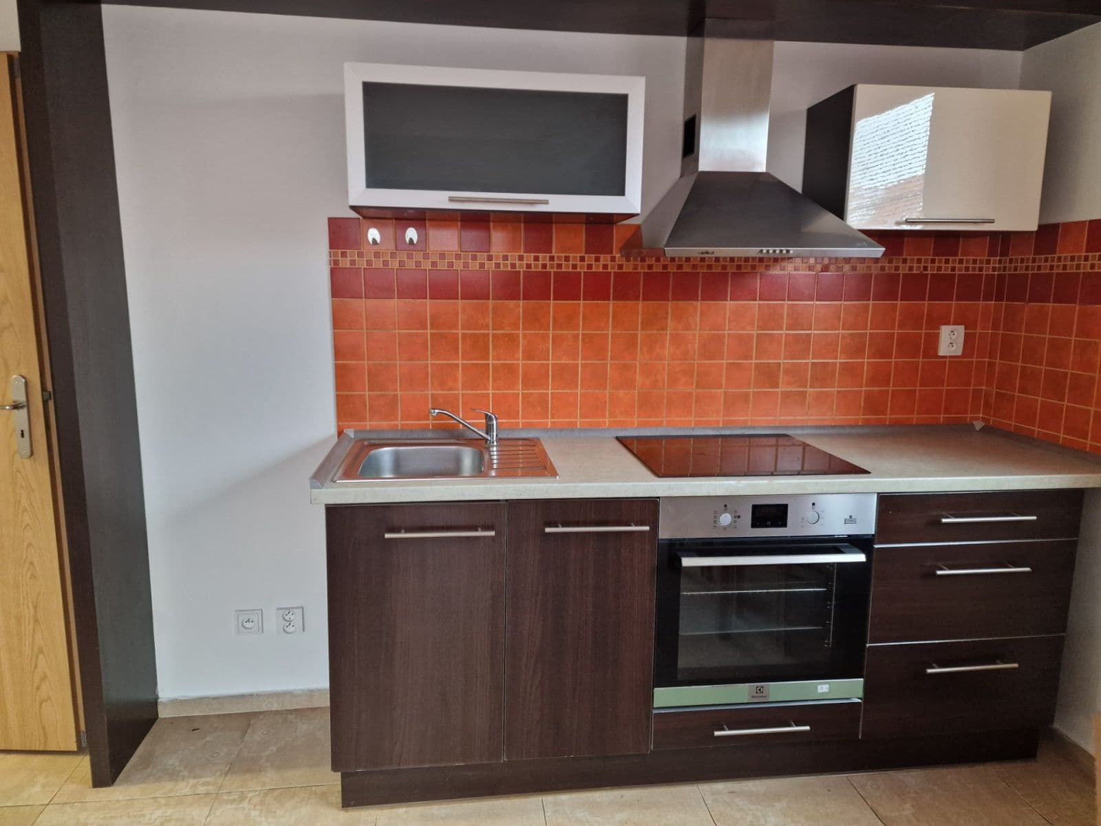 Prenájom bytu 2-izbový 51 m², Lesní, Holubice, Středočeský kraj Prenájom bytu 2-izbový 51 m², Lesní, Holubice, Středočeský kraj