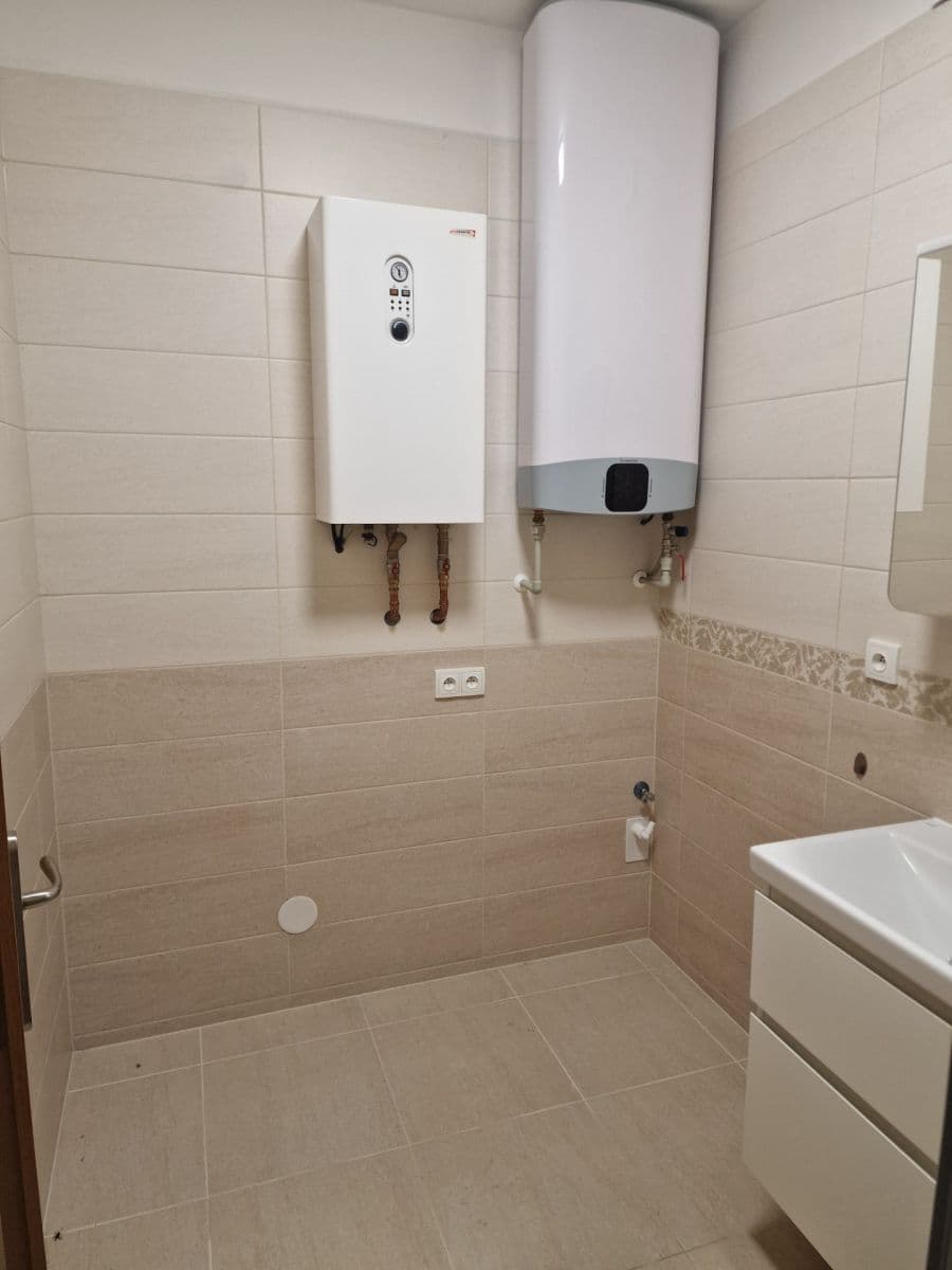 Prenájom bytu 2-izbový 51 m², Lesní, Holubice, Středočeský kraj Prenájom bytu 2-izbový 51 m², Lesní, Holubice, Středočeský kraj