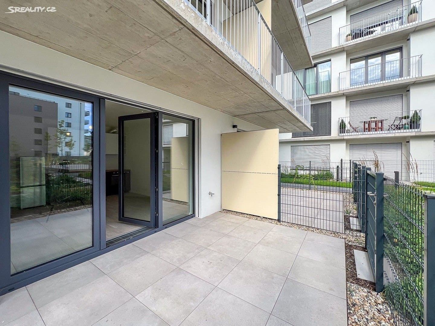 Prenájom bytu 1-izbový 32 m², Šenácká, Praha, Praha Prenájom bytu 1-izbový 32 m², Šenácká, Praha, Praha