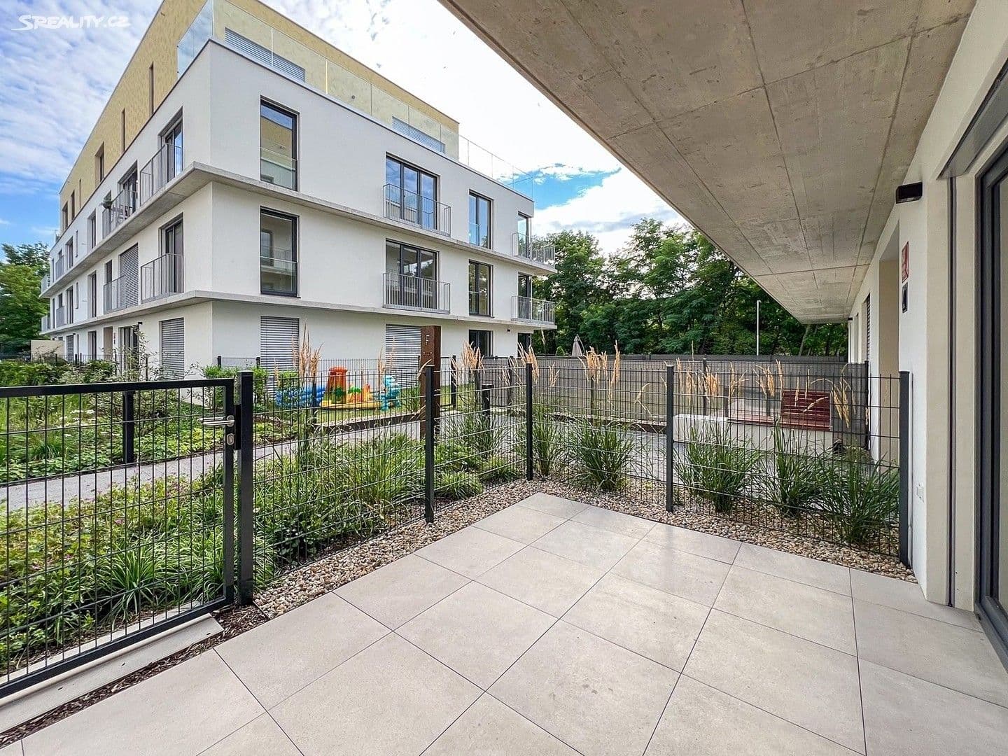 Prenájom bytu 1-izbový 32 m², Šenácká, Praha, Praha Prenájom bytu 1-izbový 32 m², Šenácká, Praha, Praha