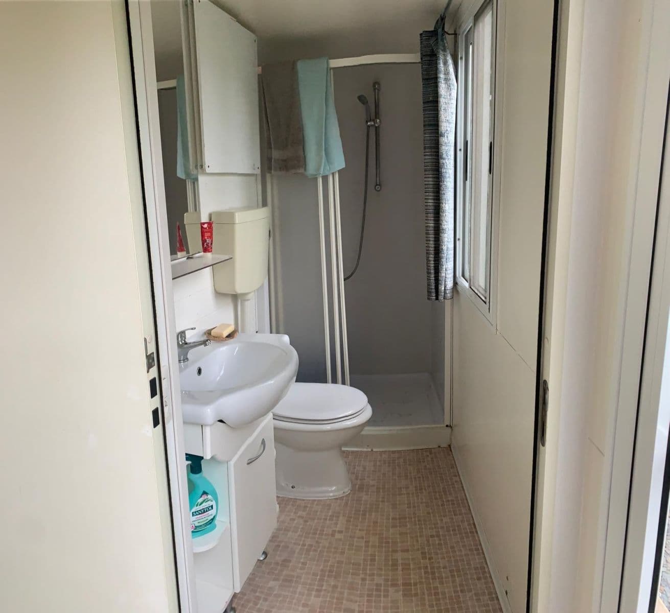 Prenájom domu 25 m², pozemek 70 m², Praha, Praha Prenájom domu 25 m², pozemek 70 m², Praha, Praha