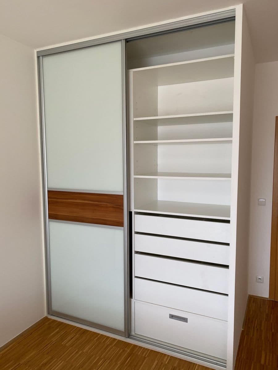 Prenájom bytu 2-izbový 68 m², Univerzitní, Praha, Praha Prenájom bytu 2-izbový 68 m², Univerzitní, Praha, Praha