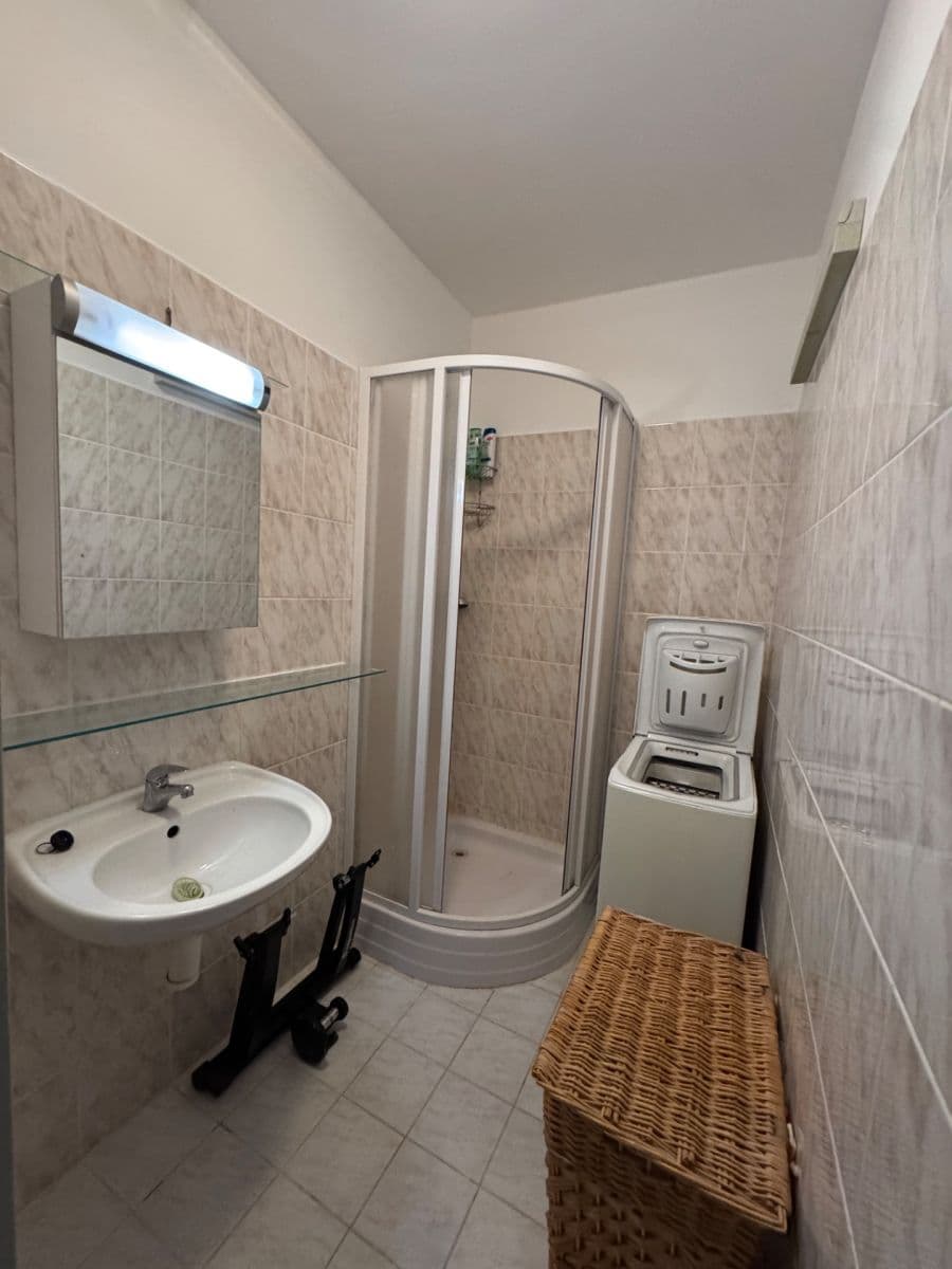 Prenájom bytu 2-izbový 43 m², Steinerova, Praha, Praha Prenájom bytu 2-izbový 43 m², Steinerova, Praha, Praha