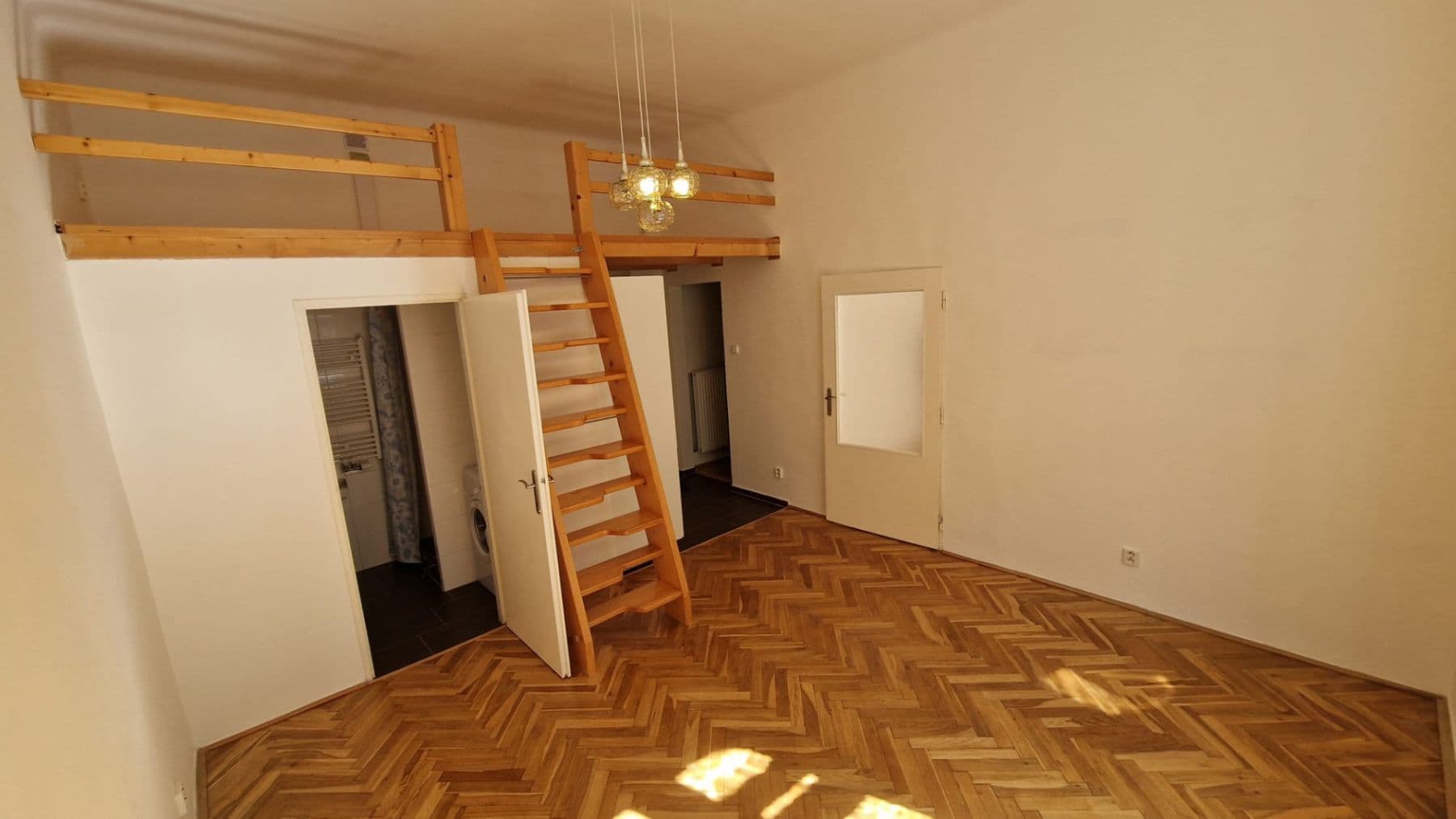 Prenájom bytu 2-izbový 40 m², Šumavská, Praha, Praha Prenájom bytu 2-izbový 40 m², Šumavská, Praha, Praha