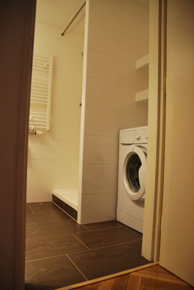 Prenájom bytu 2-izbový 40 m², Šumavská, Praha, Praha Prenájom bytu 2-izbový 40 m², Šumavská, Praha, Praha