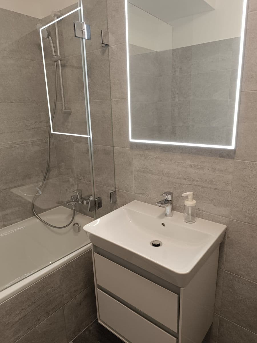 Prenájom bytu 2-izbový 54 m², Sedlářova, Praha, Praha Prenájom bytu 2-izbový 54 m², Sedlářova, Praha, Praha