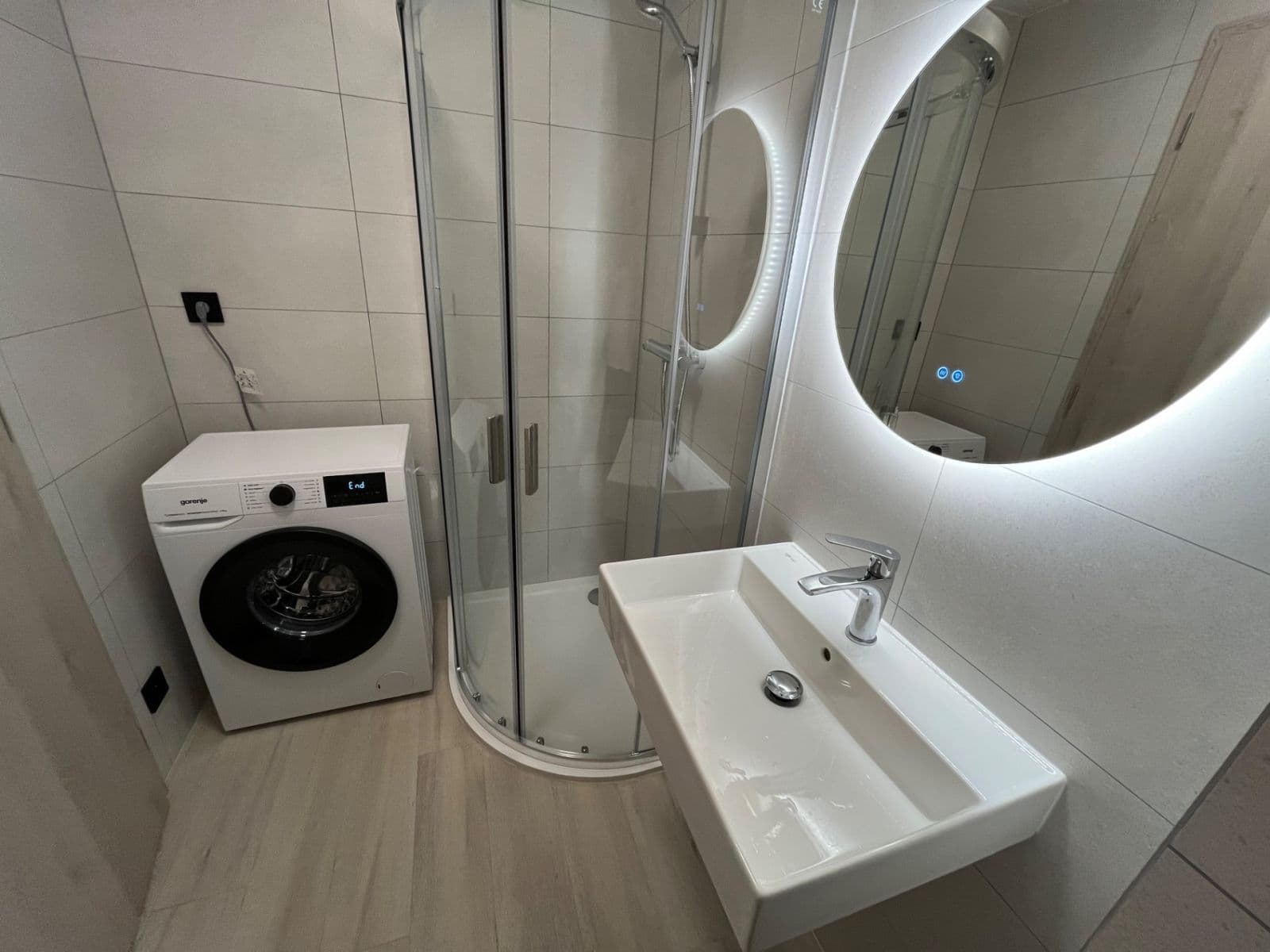 Prenájom bytu 1-izbový 26 m², Praha, Praha Prenájom bytu 1-izbový 26 m², Praha, Praha