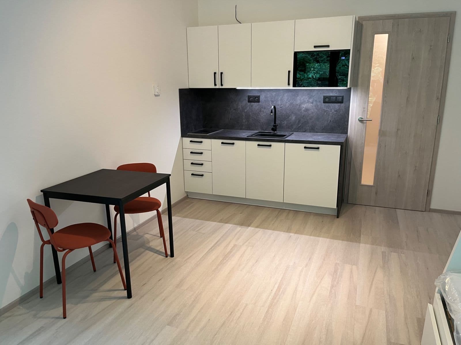 Prenájom bytu 1-izbový 26 m², Praha, Praha Prenájom bytu 1-izbový 26 m², Praha, Praha