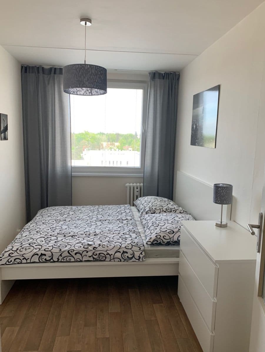 Prenájom bytu 2-izbový 43 m², Dr. Horákové, Poděbrady, Středočeský kraj Prenájom bytu 2-izbový 43 m², Dr. Horákové, Poděbrady, Středočeský kraj