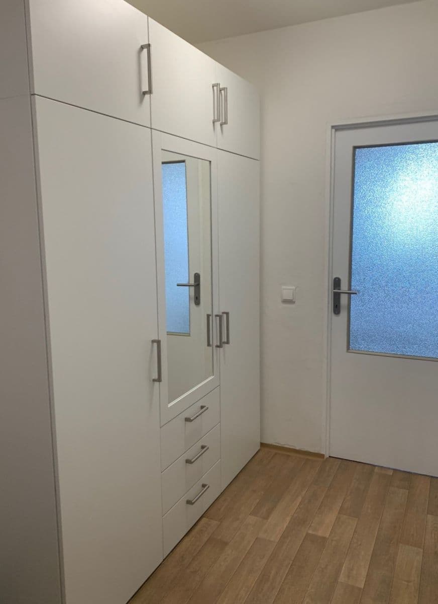 Prenájom bytu 2-izbový 43 m², Dr. Horákové, Poděbrady, Středočeský kraj Prenájom bytu 2-izbový 43 m², Dr. Horákové, Poděbrady, Středočeský kraj