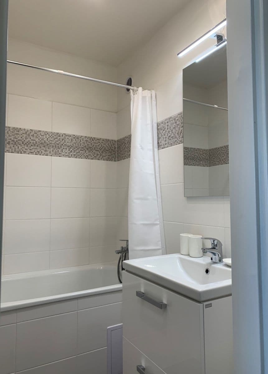 Prenájom bytu 2-izbový 43 m², Dr. Horákové, Poděbrady, Středočeský kraj Prenájom bytu 2-izbový 43 m², Dr. Horákové, Poděbrady, Středočeský kraj