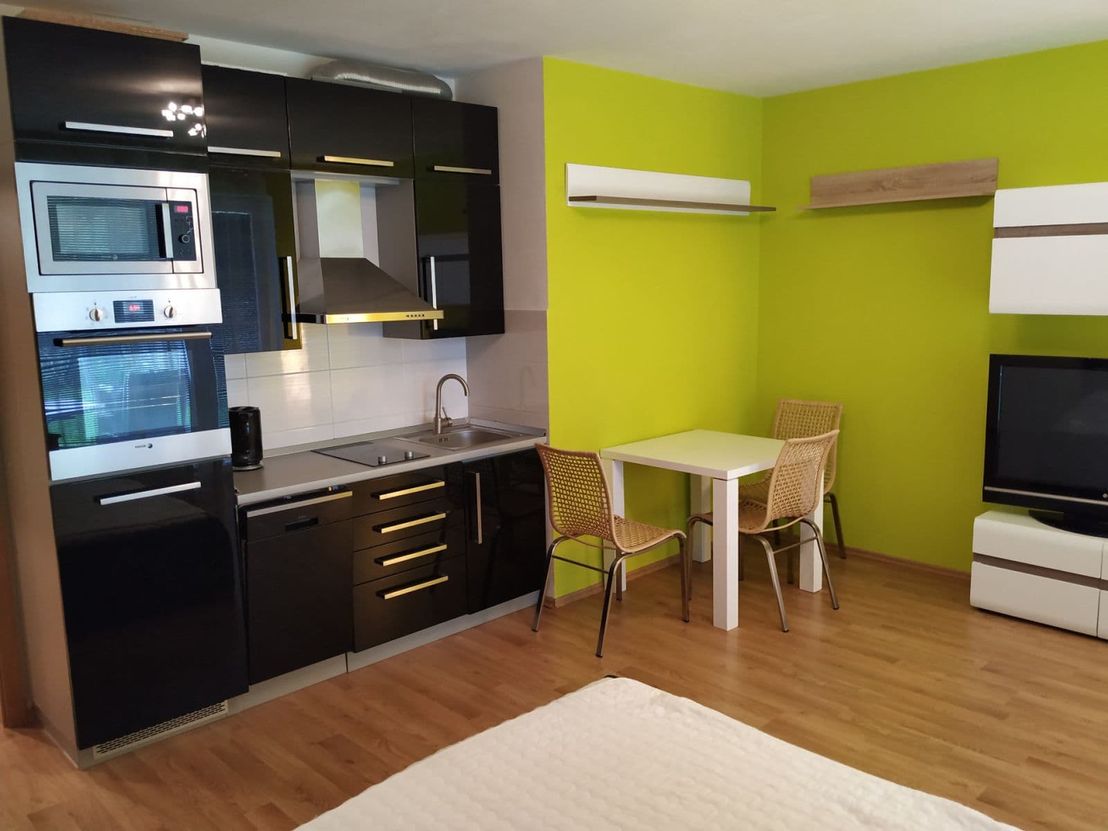 Prenájom bytu 1-izbový 31 m², Žitná, Hostivice, Středočeský kraj Prenájom bytu 1-izbový 31 m², Žitná, Hostivice, Středočeský kraj