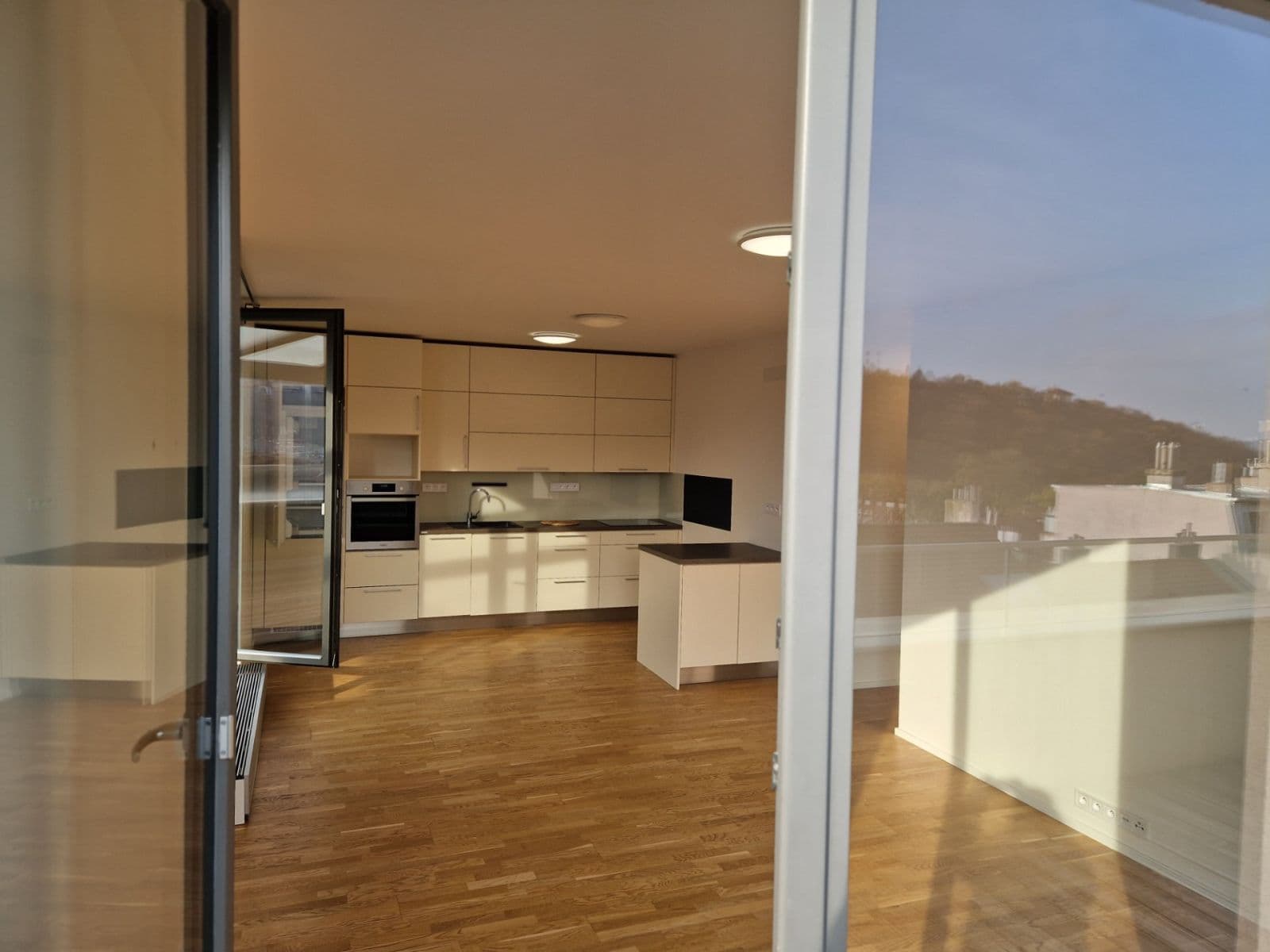 Prenájom bytu 2-izbový 54 m², Holečkova, Praha, Praha Prenájom bytu 2-izbový 54 m², Holečkova, Praha, Praha