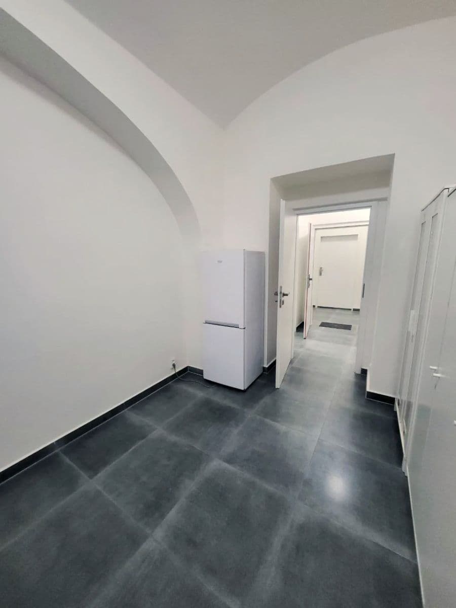 Prenájom bytu 30 m², U Nikolajky, Praha, Praha Prenájom bytu 30 m², U Nikolajky, Praha, Praha