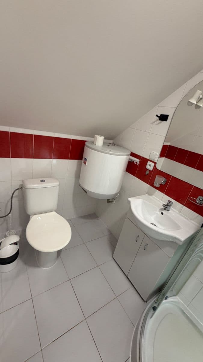 Prenájom bytu 13 m², Dalovská, Divišov, Středočeský kraj Prenájom bytu 13 m², Dalovská, Divišov, Středočeský kraj