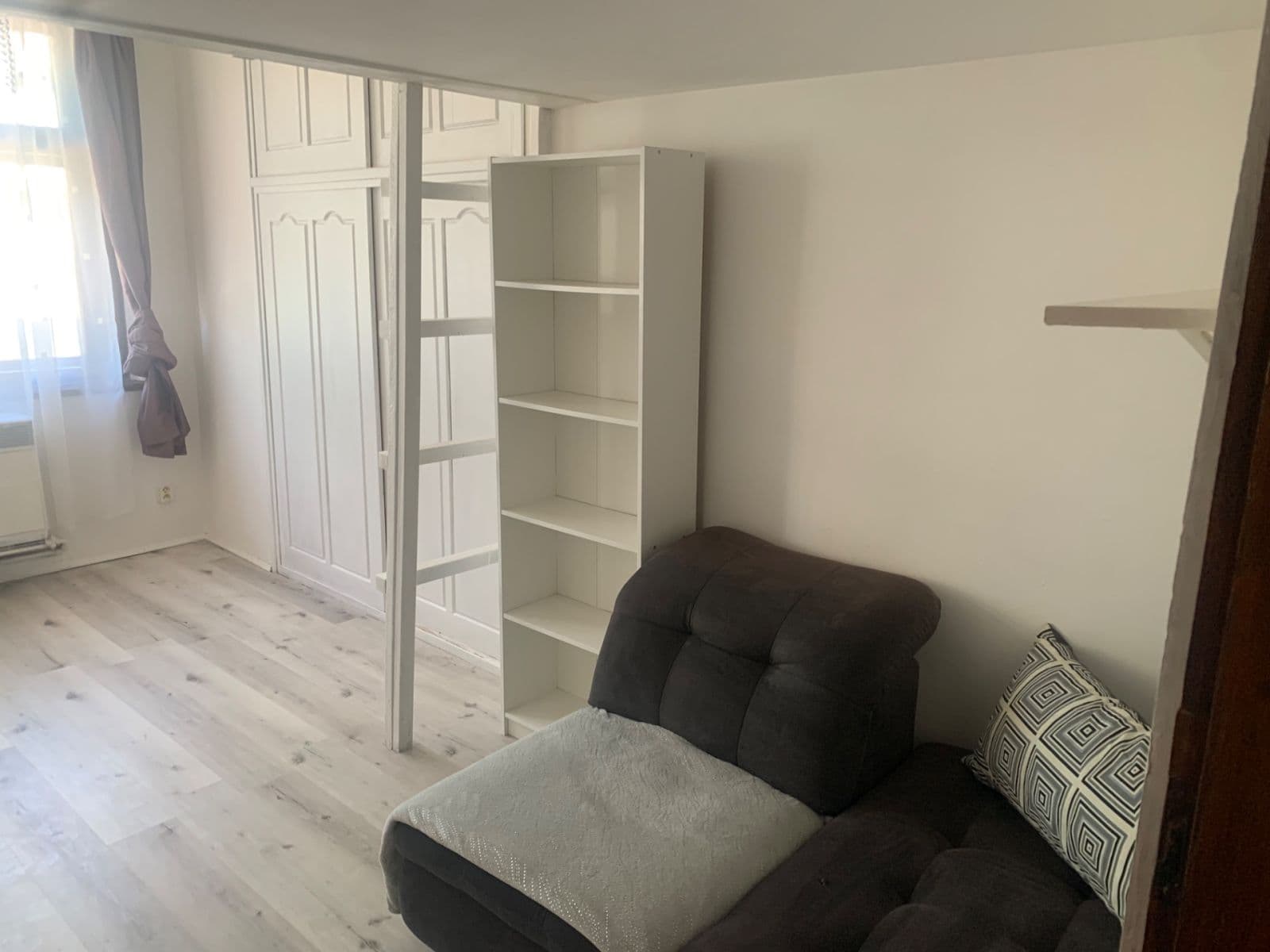 Prenájom bytu 2-izbový 47 m², Vrchlického, Praha, Praha Prenájom bytu 2-izbový 47 m², Vrchlického, Praha, Praha