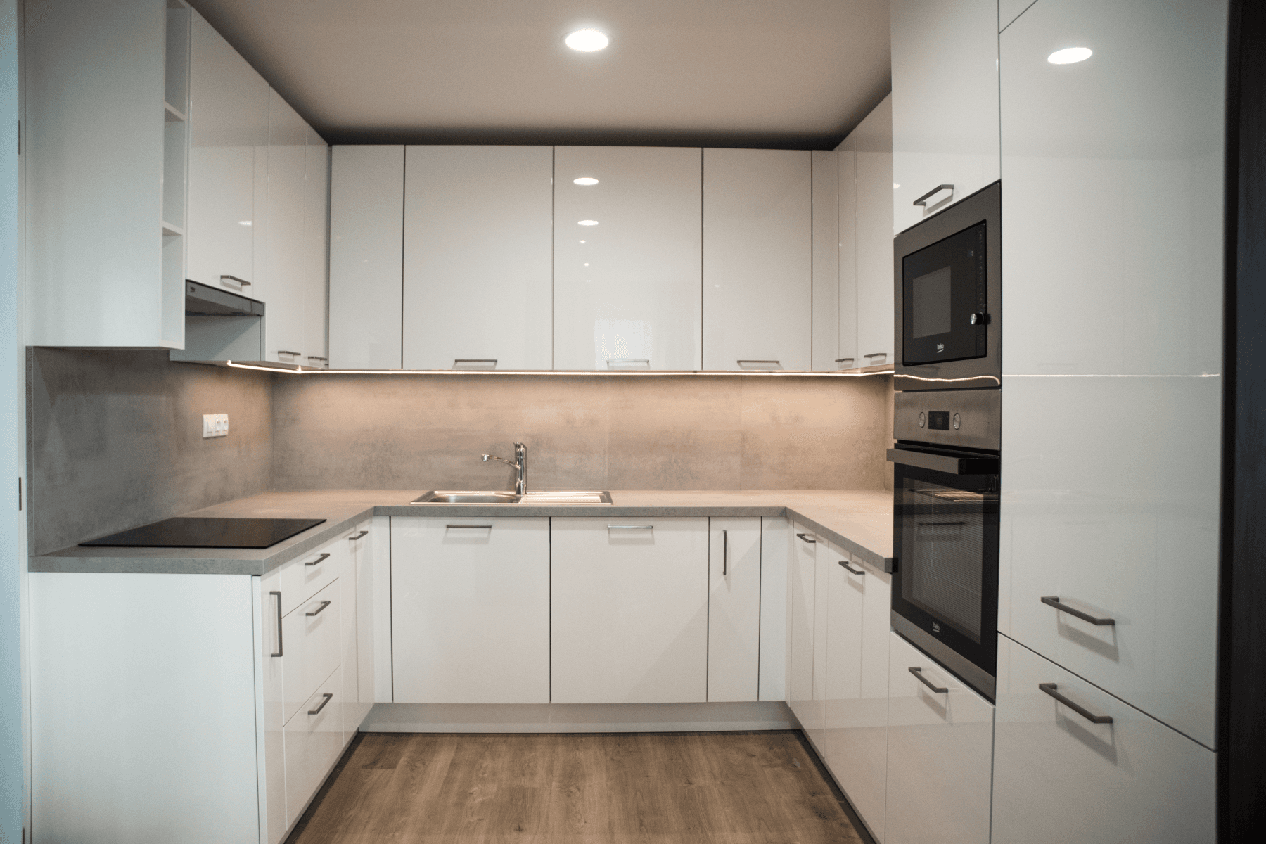 Prenájom bytu 3-izbový 69 m², Mukařovského, Praha, Praha Prenájom bytu 3-izbový 69 m², Mukařovského, Praha, Praha
