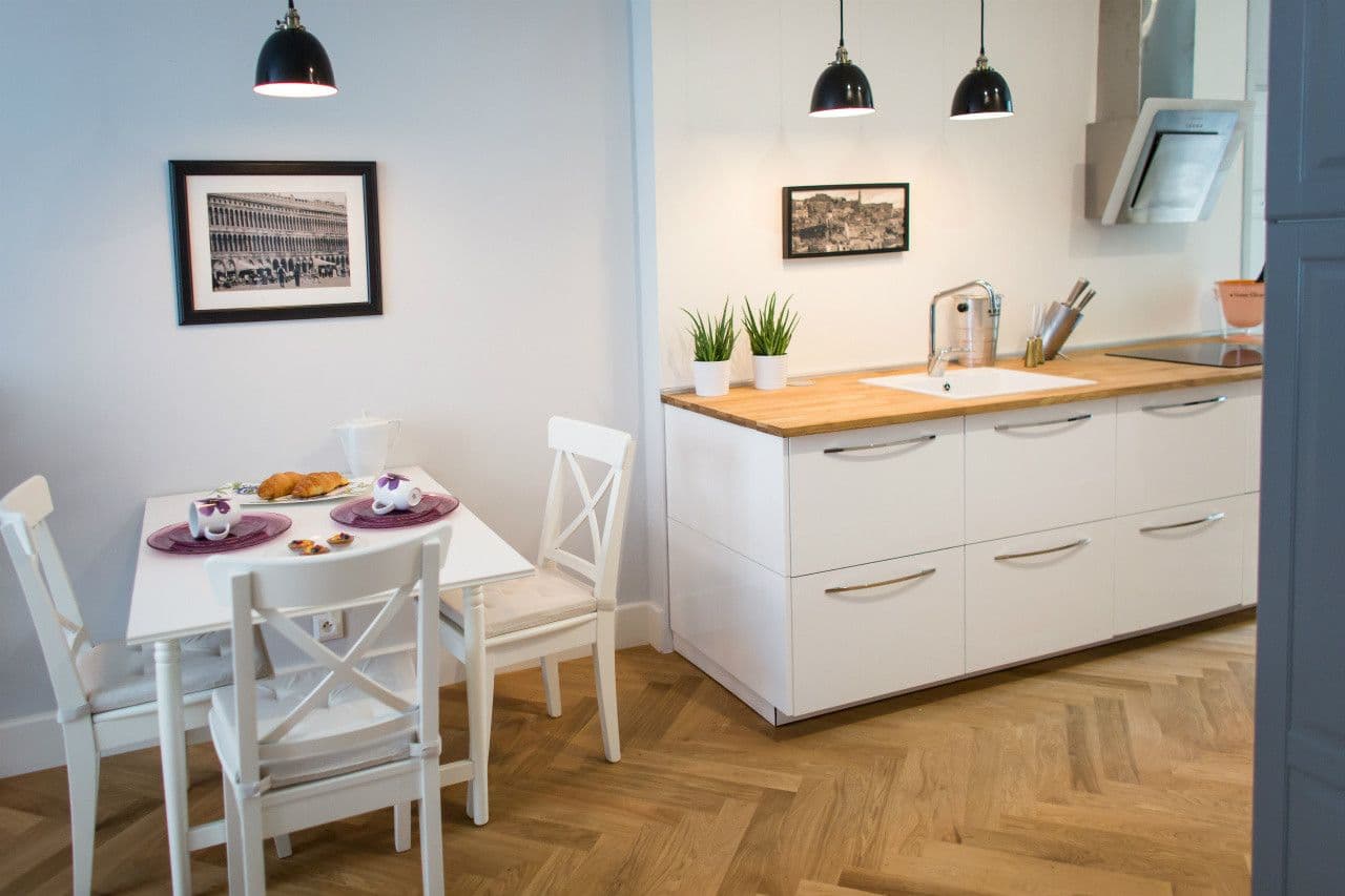 Prenájom bytu 80 m², Na Hutích, Praha, Praha Prenájom bytu 80 m², Na Hutích, Praha, Praha